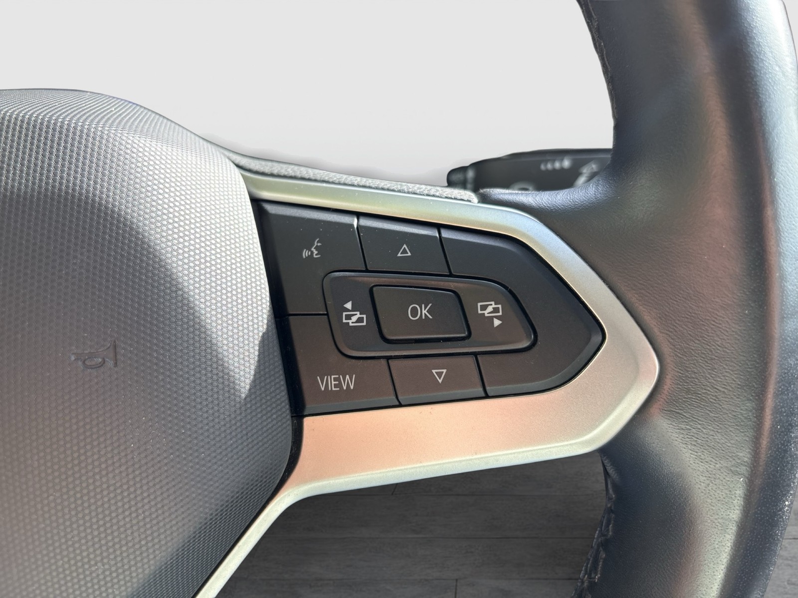 Volkswagen T-Roc 1.0 LIFE NAVI ALU CARPLAY SITZHEIZUNG LED