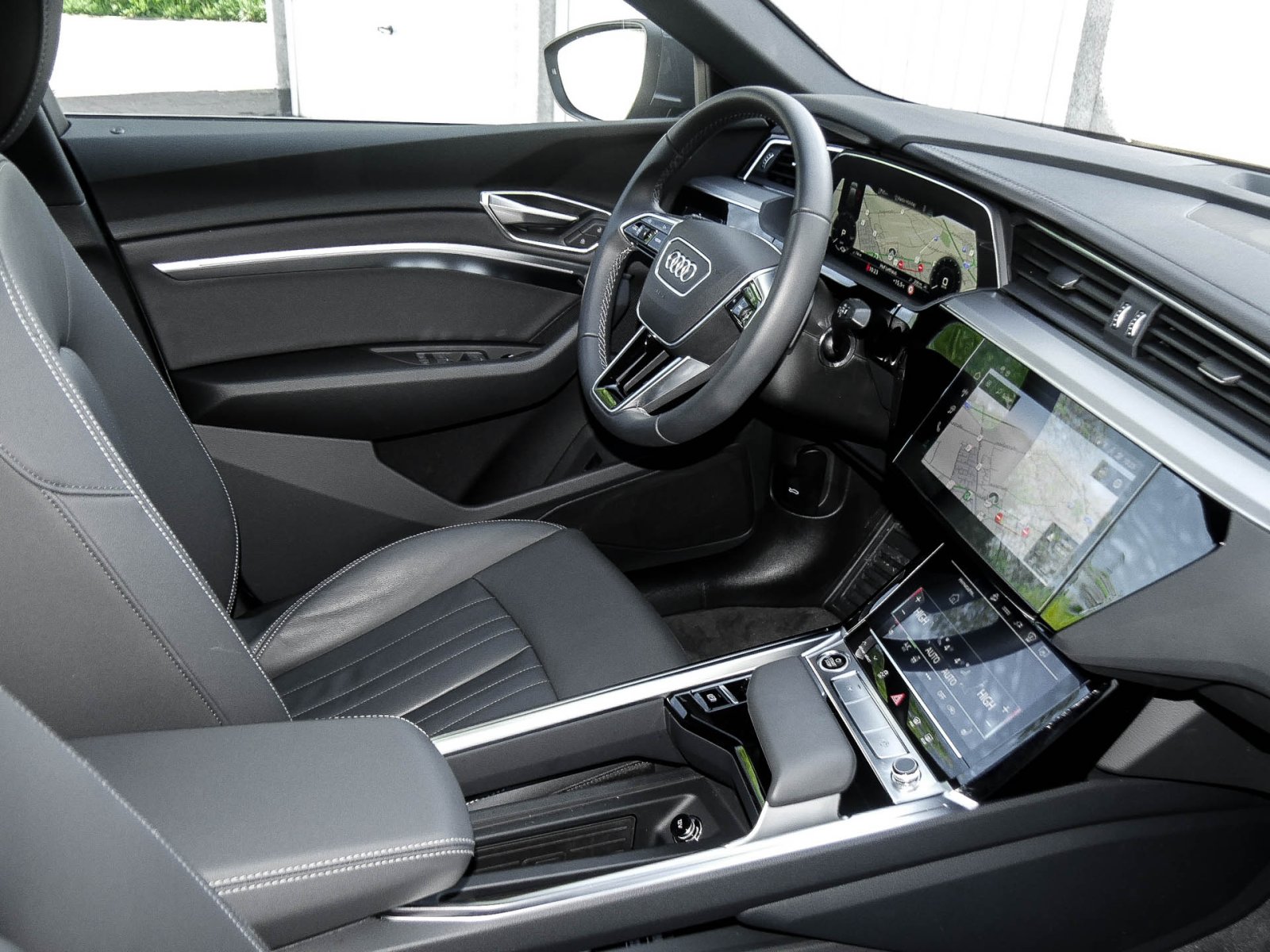 Audi Q8 e-tron Sportback 55 quattro advanced LM20 AHK