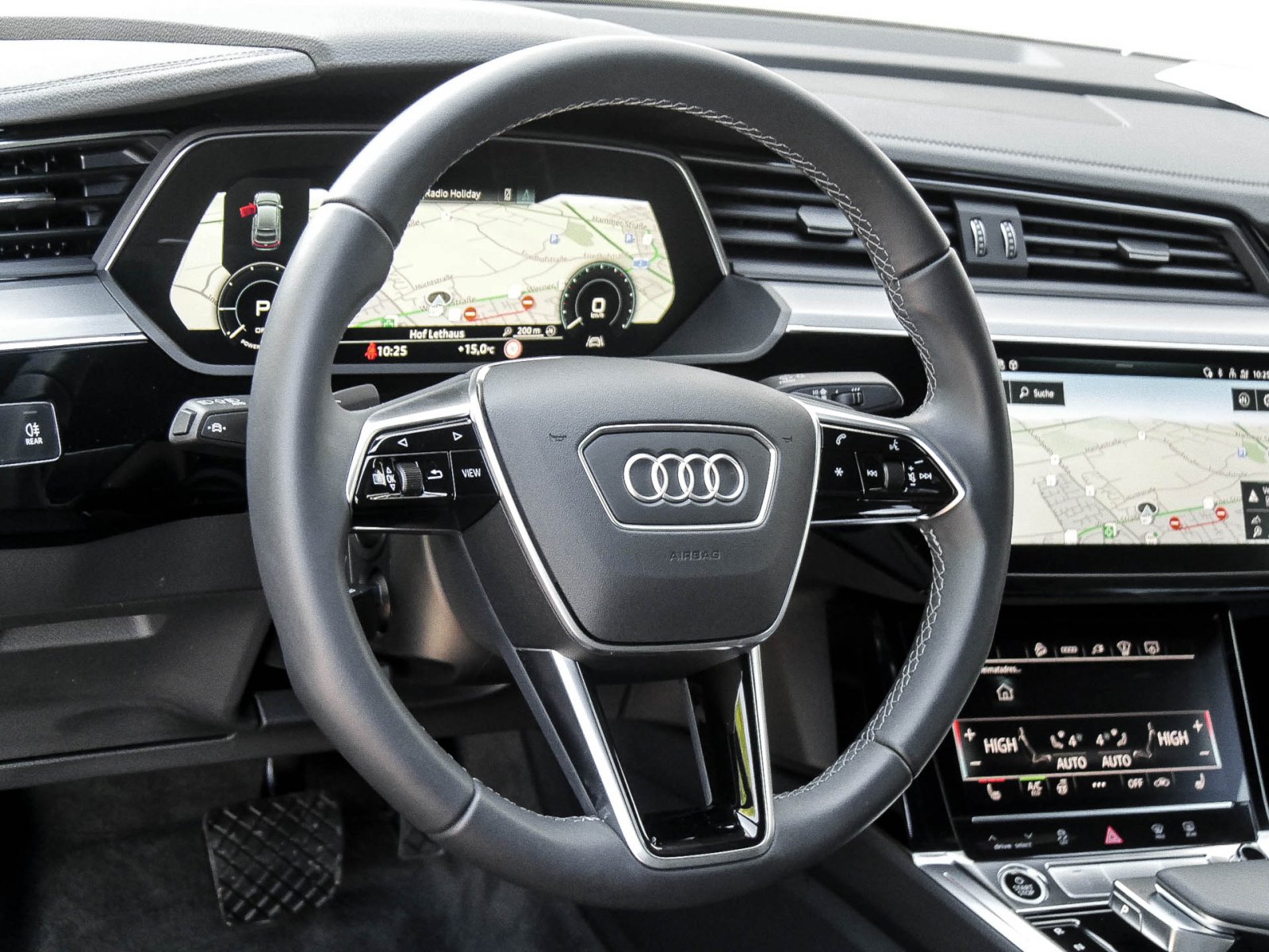 Audi Q8 e-tron Sportback 55 quattro advanced LM20 AHK