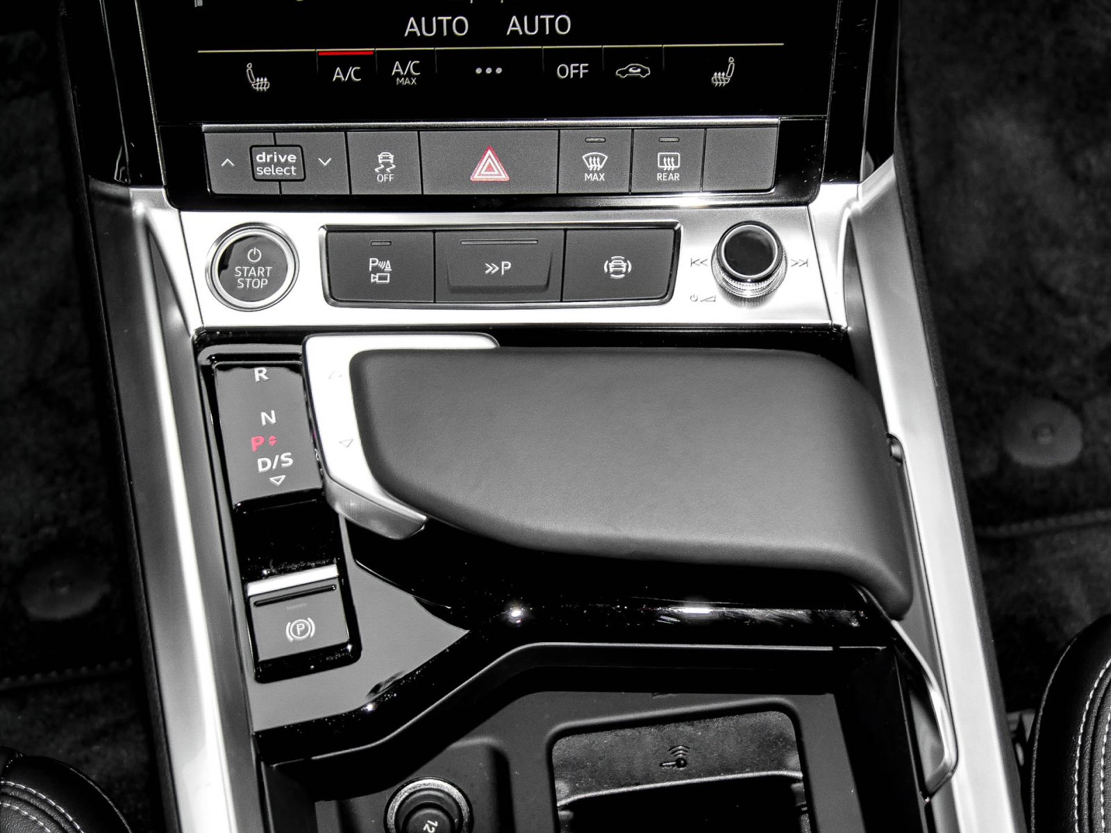 Audi Q8 e-tron 55 quattro advanced NAVI+ LM21 MATRIX