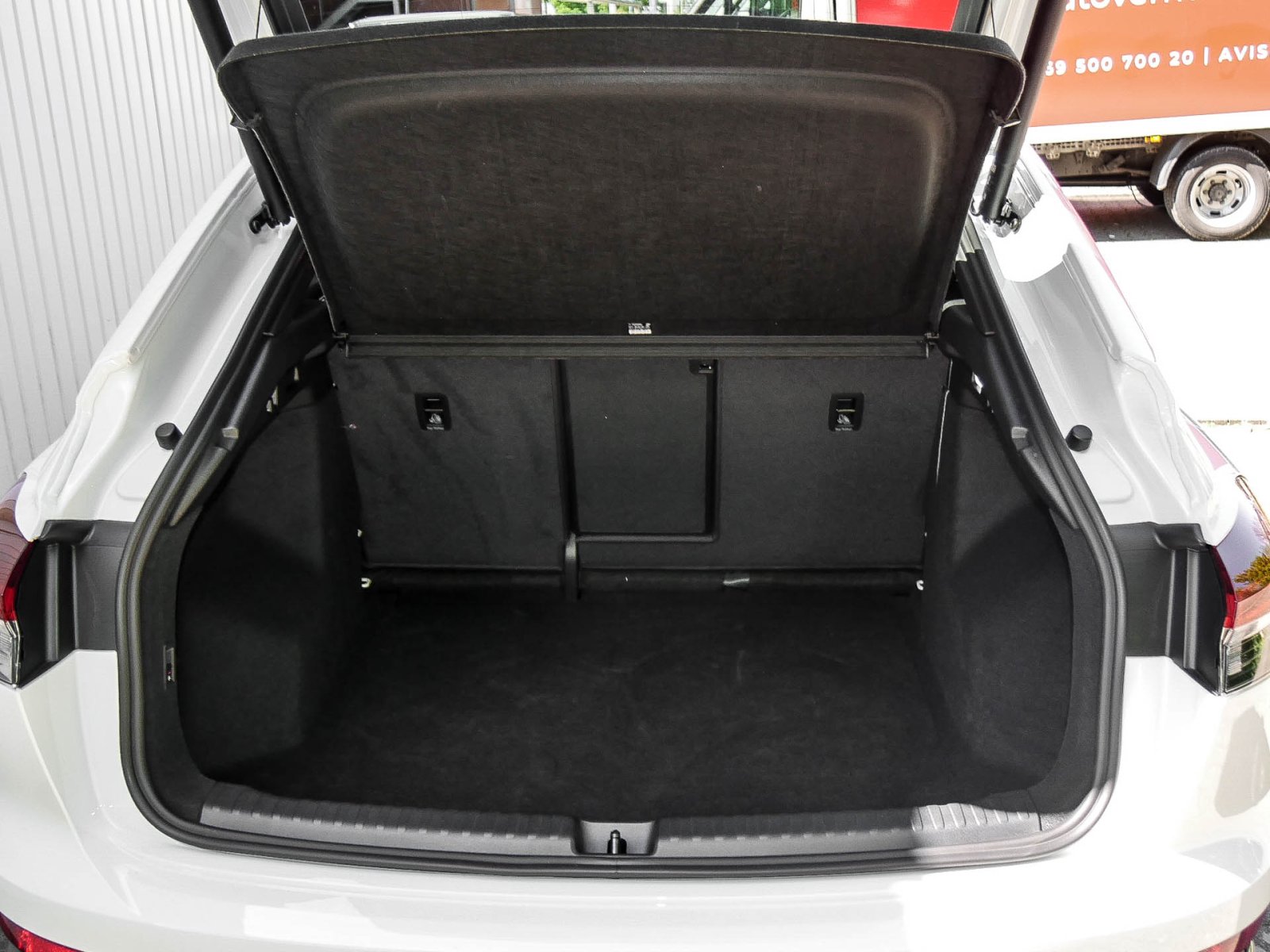 Audi Q4 e-tron Sportback 55 quattro S LINE AHK LM20