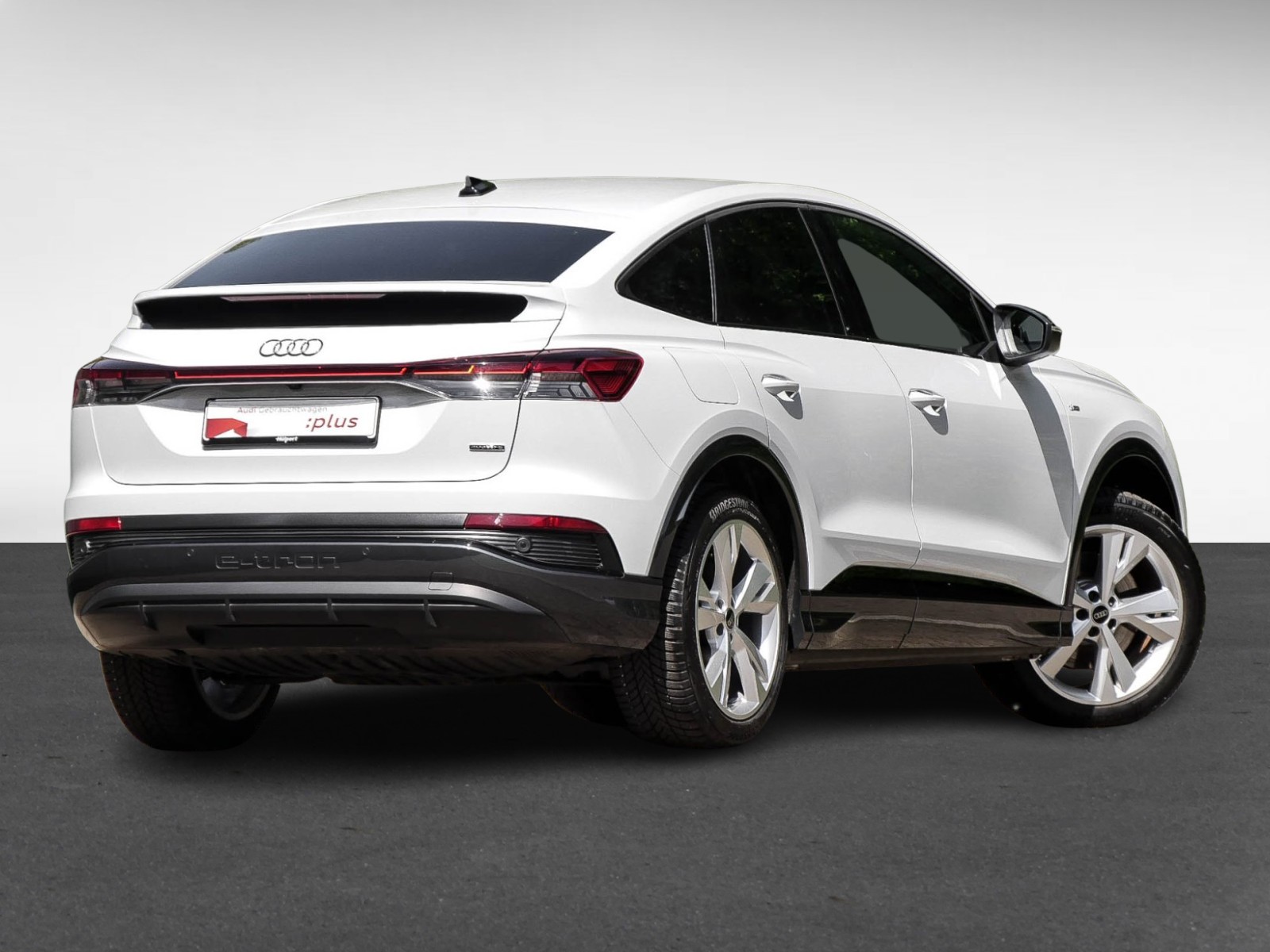 Audi Q4 e-tron Sportback 55 quattro S LINE AHK LM20