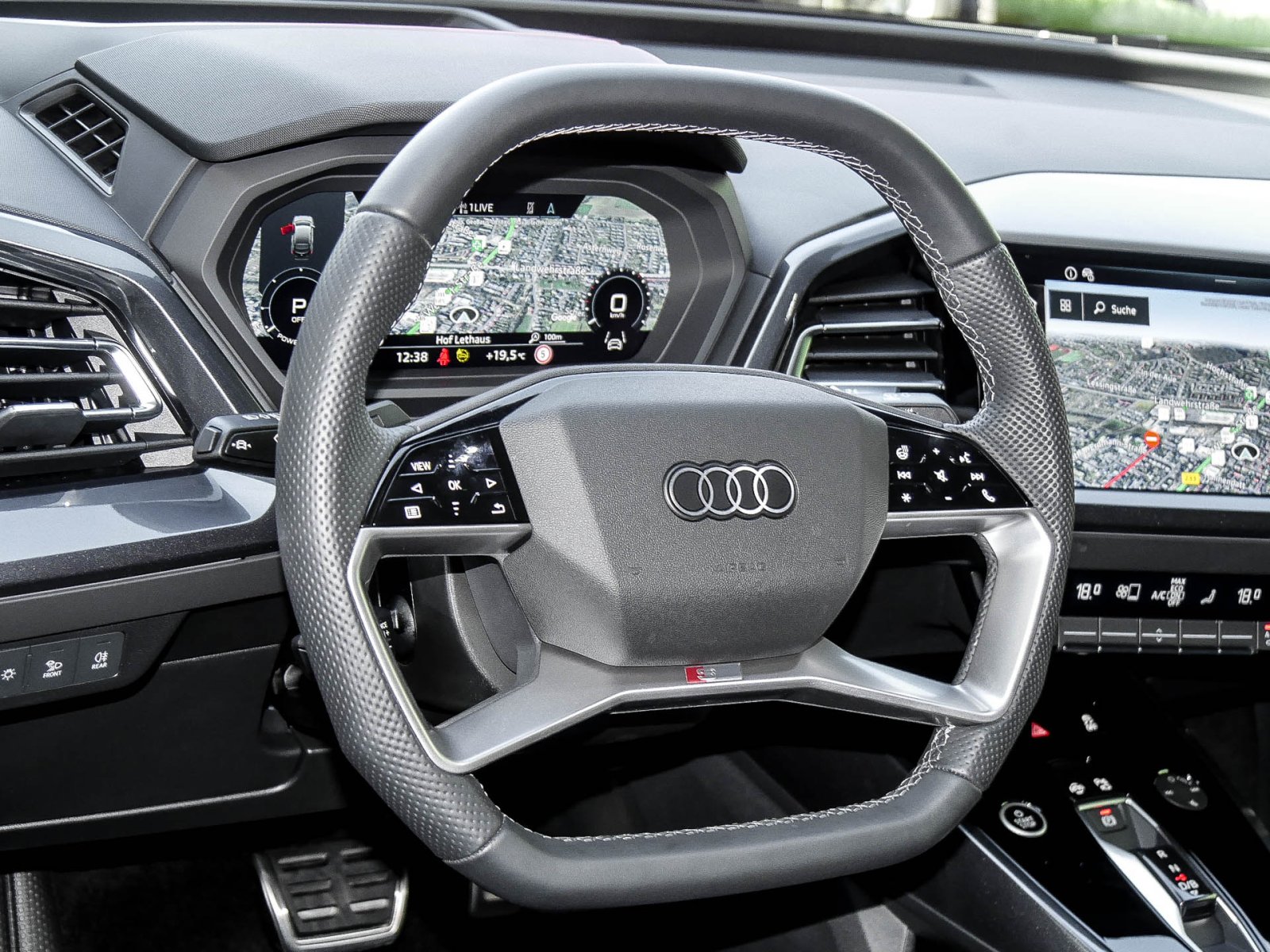 Audi Q4 e-tron Sportback 55 quattro S LINE AHK LM20