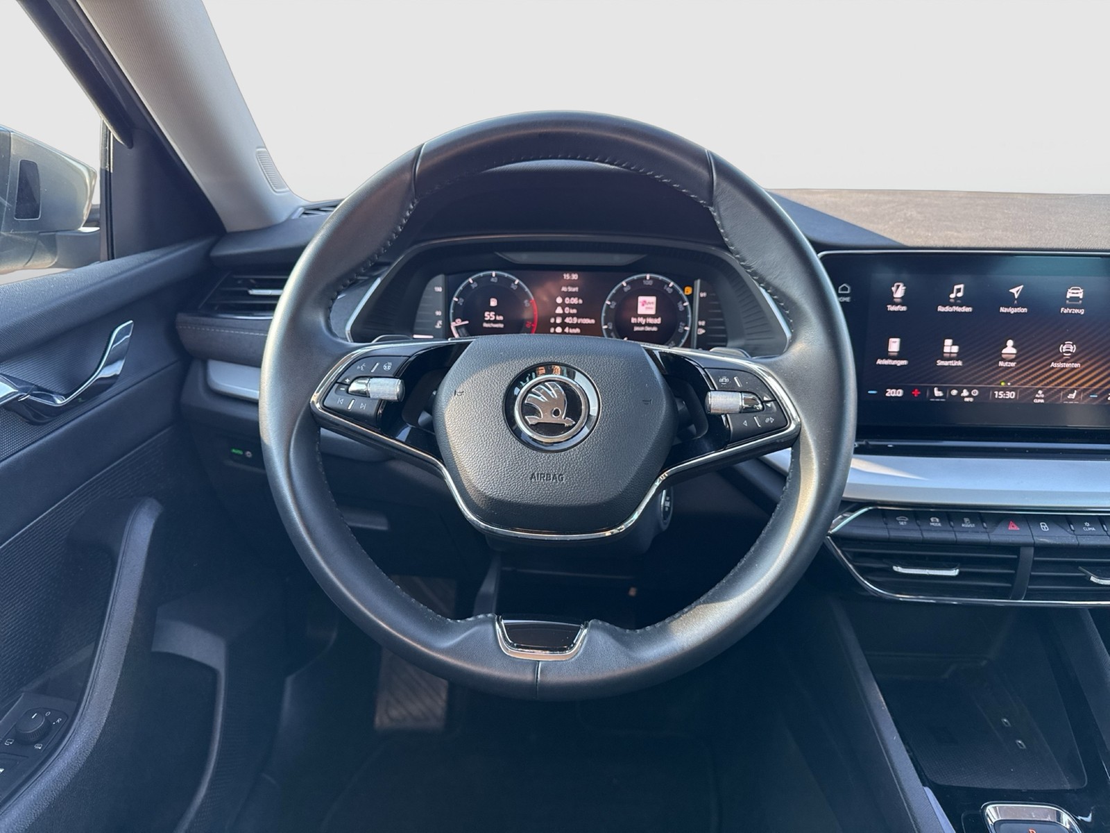 Skoda Octavia Combi 1.5 e-TEC STYLE AHK CARPLAY SITZHEIZUNG