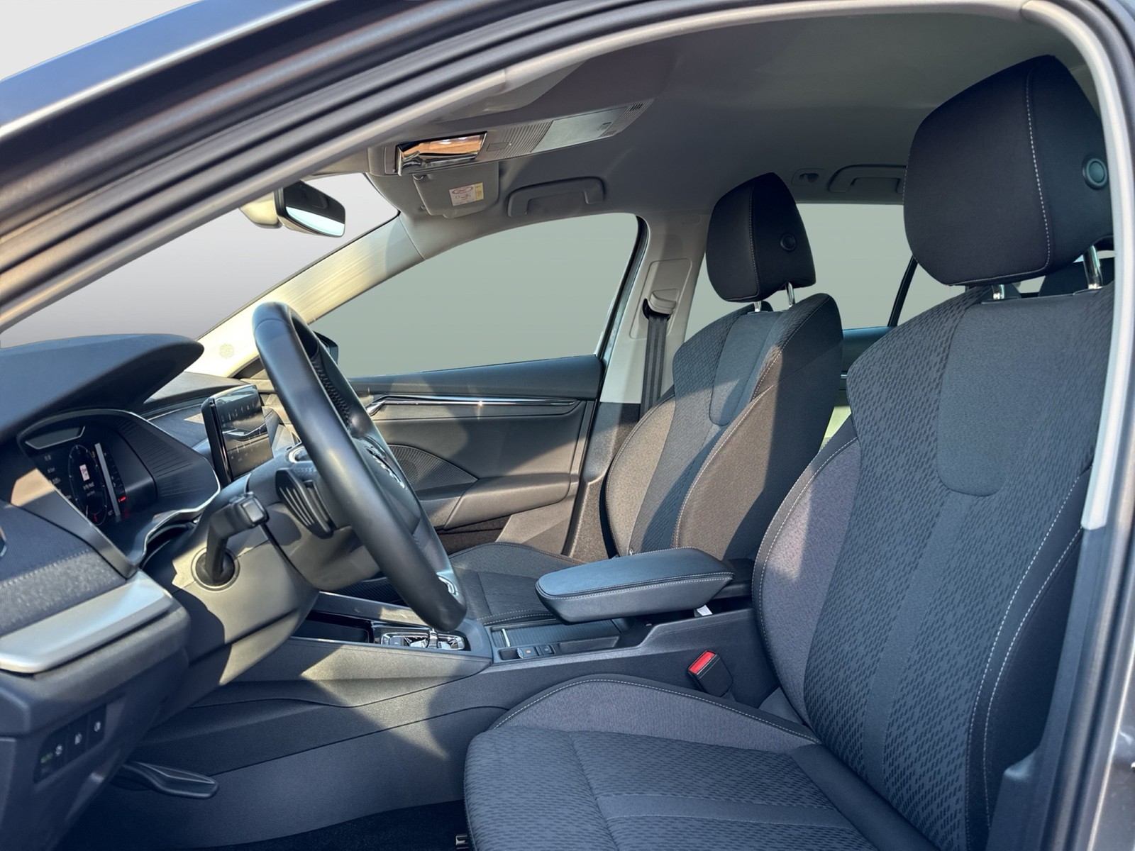 Skoda Octavia Combi 1.5 e-TEC STYLE AHK CARPLAY SITZHEIZUNG