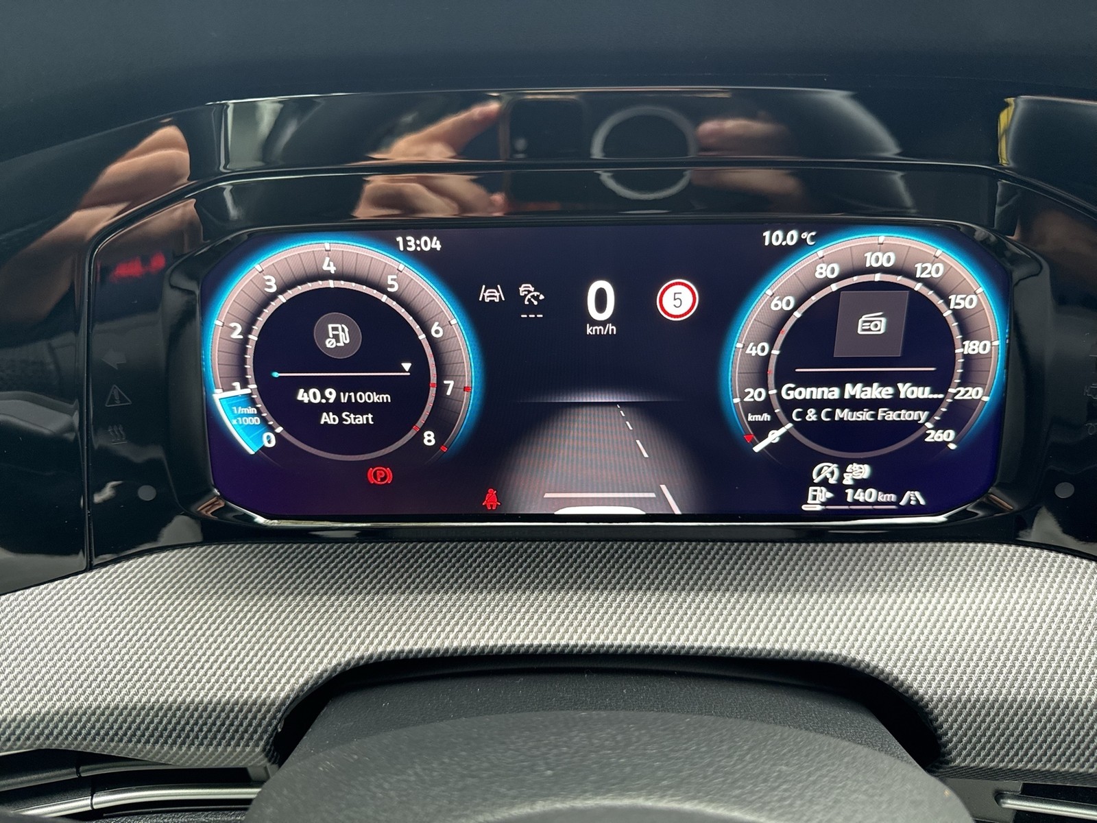 Volkswagen Golf VIII 1.5 R-LINE CAM ACC LM17 CARPLAY DAB+