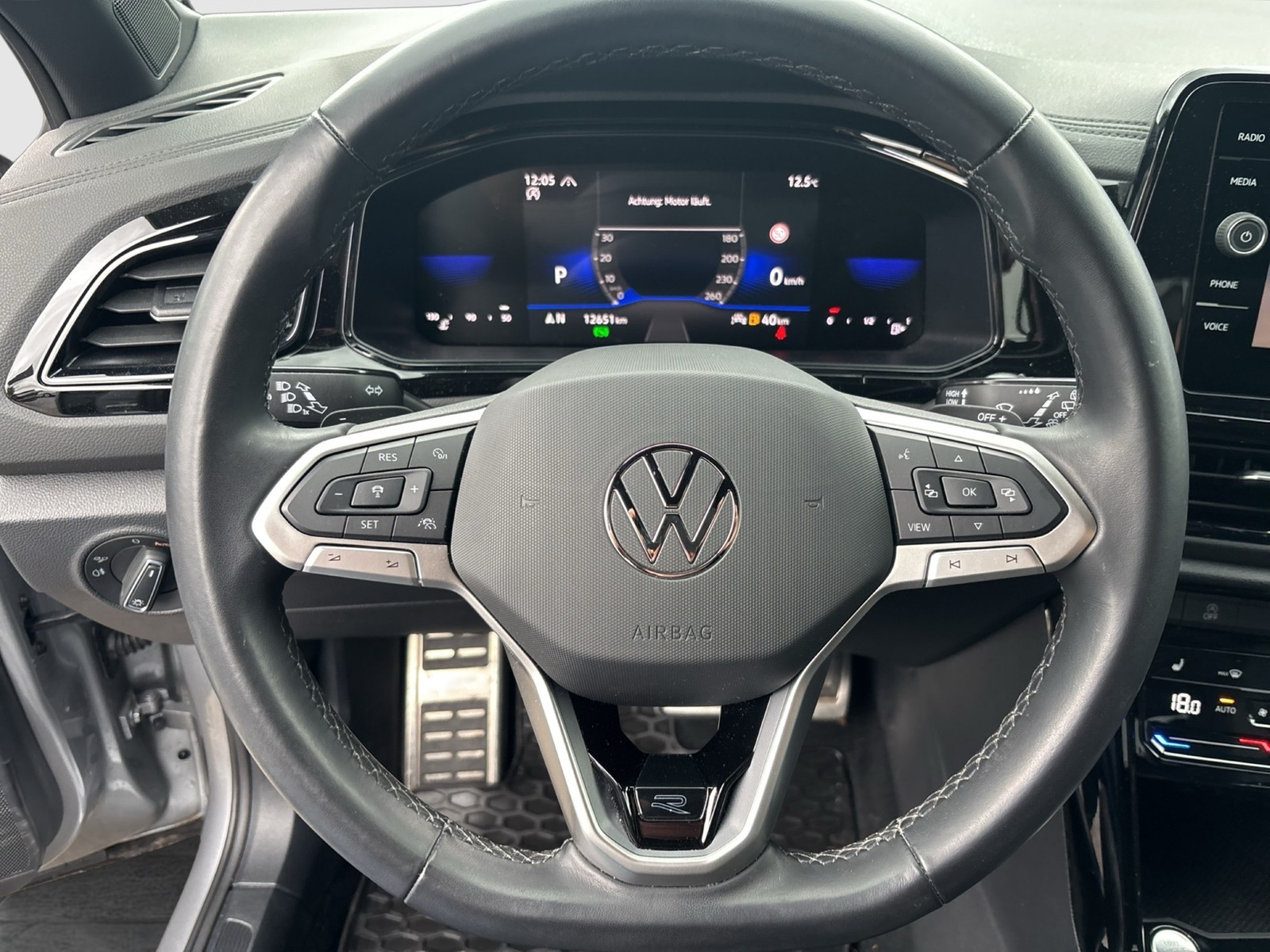 Volkswagen T-Roc 1.5 R-LINE BLACKSTYLE ALU18 MATRIX NAVI eKLAPPE