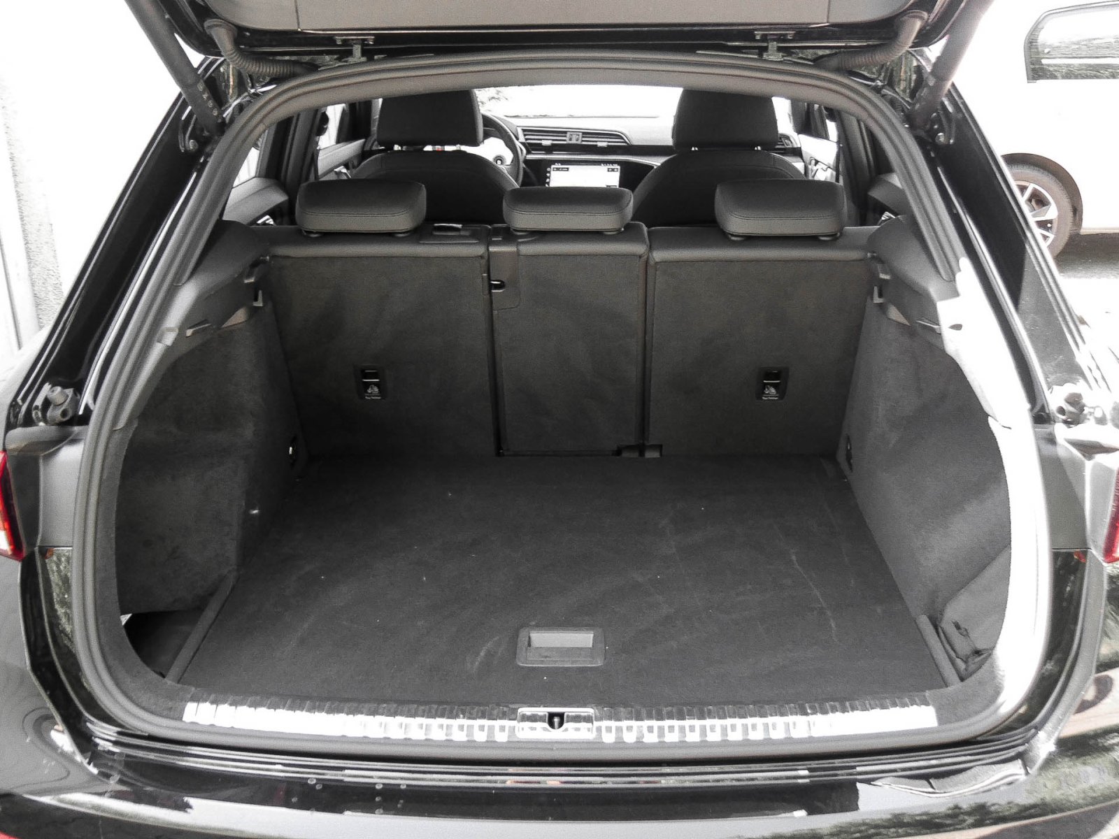 Audi Q3 35 S LINE NAVI+ CAM ACC SITZHEIZUNG