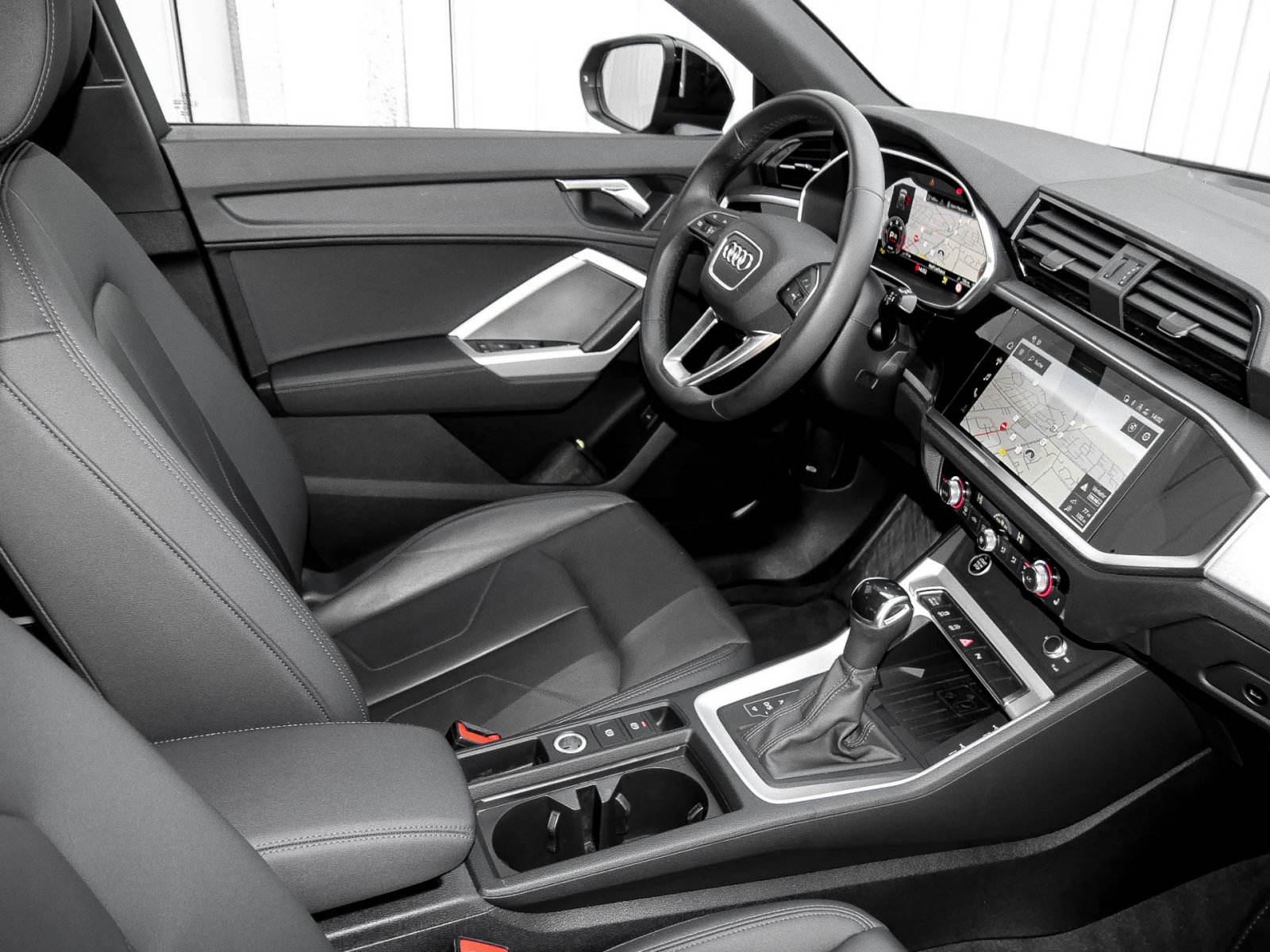 Audi Q3 35 S LINE NAVI+ CAM ACC SITZHEIZUNG