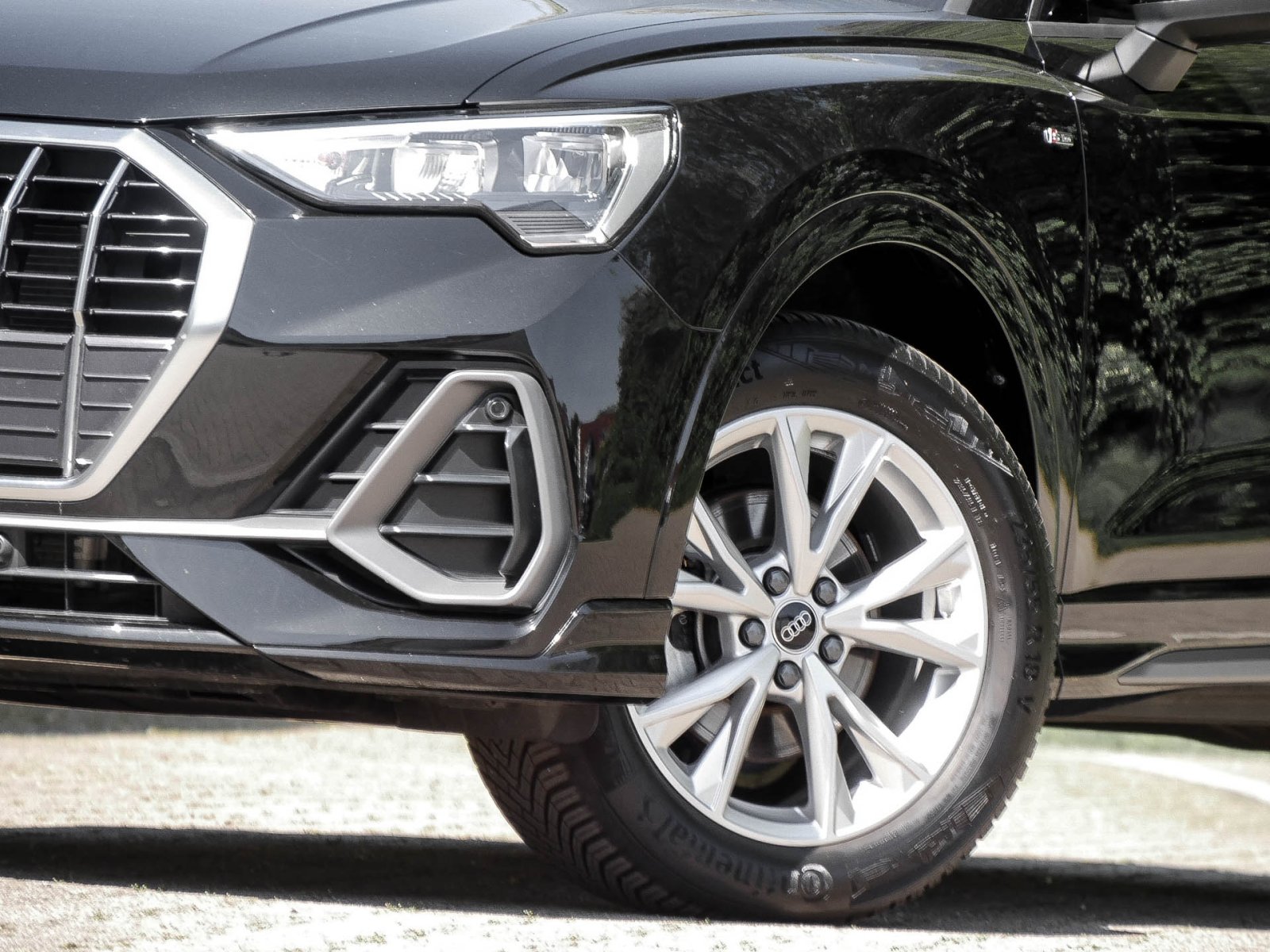 Audi Q3 35 S LINE NAVI+ CAM ACC SITZHEIZUNG