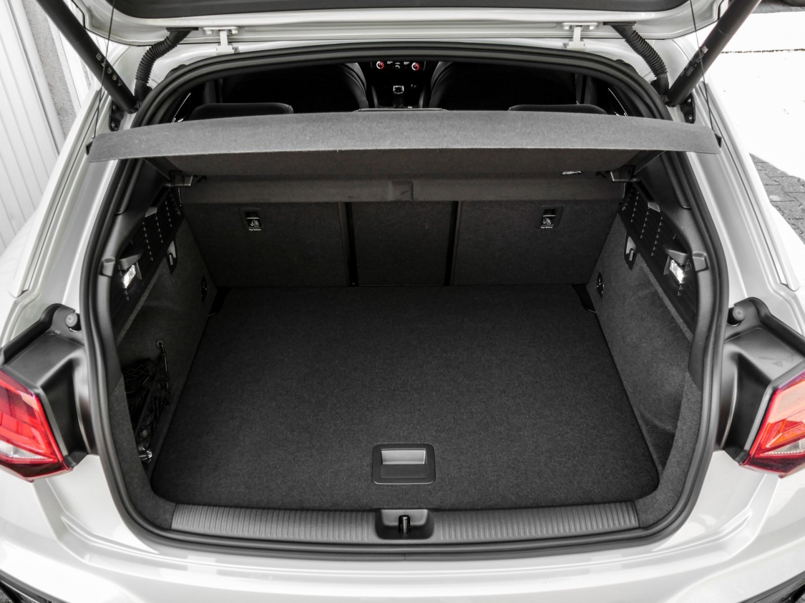 Audi Q2 30 S LINE BLACKPAK NAVI+ AHK VIRTUAL COCKPIT