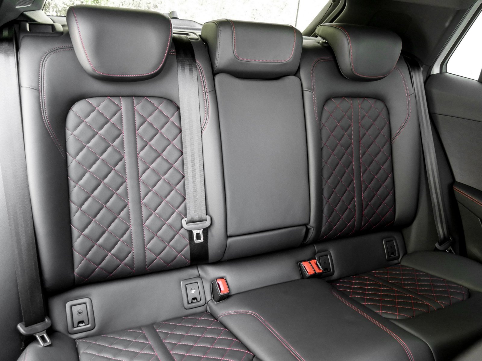 Audi Q2 30 S LINE BLACKPAK NAVI+ AHK VIRTUAL COCKPIT