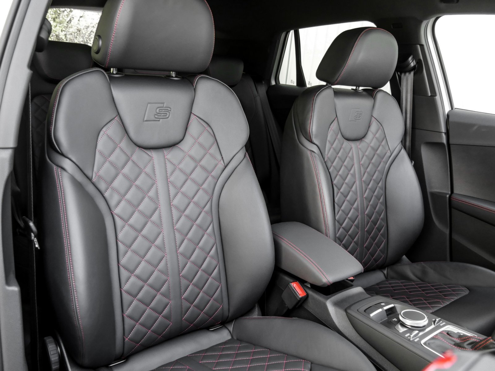 Audi Q2 30 S LINE BLACKPAK NAVI+ AHK VIRTUAL COCKPIT