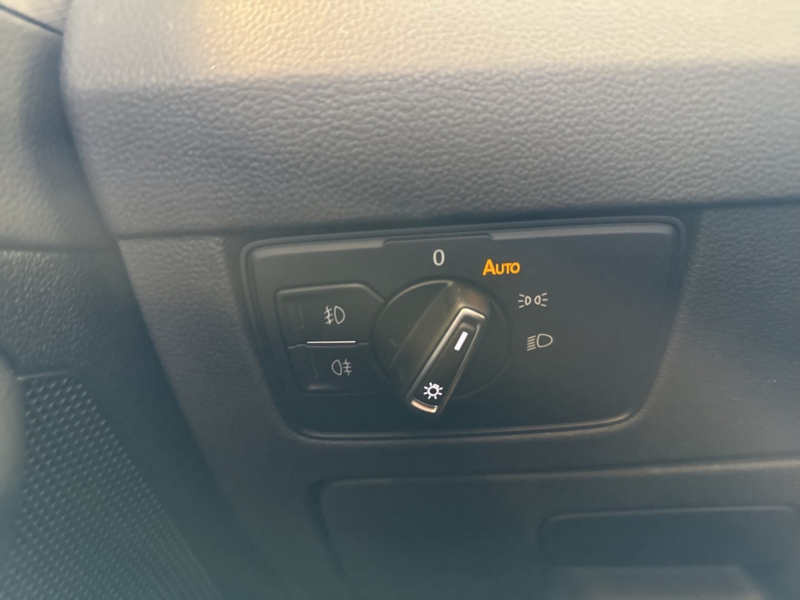 Volkswagen Passat Variant 2.0 BUSINESS AHK CAM ACC LM17 NAVI