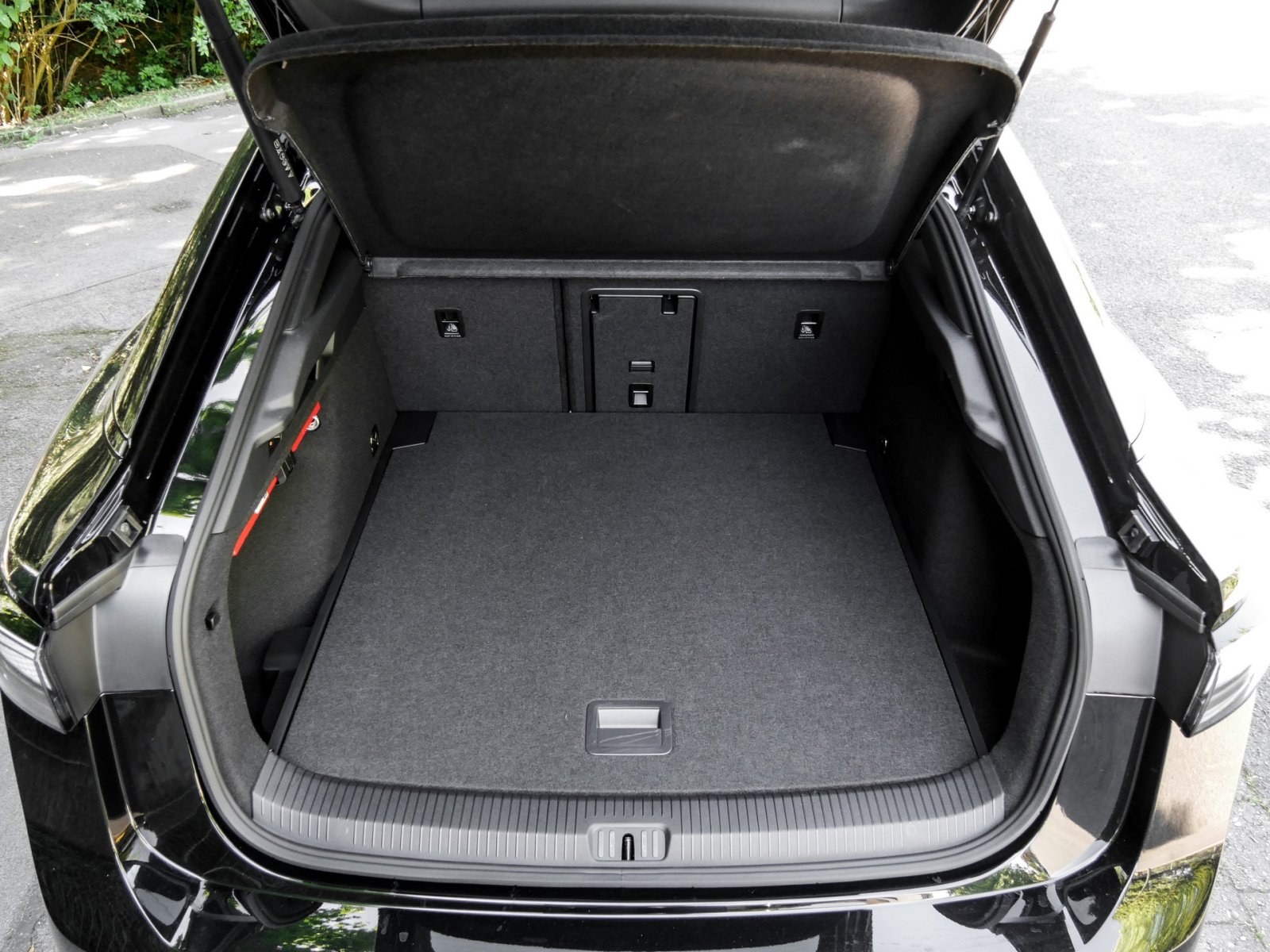 Volkswagen ID.7 GTX 4X4 WÄRMEPUMPE AHK 360CAM ACC LM20 NAVI