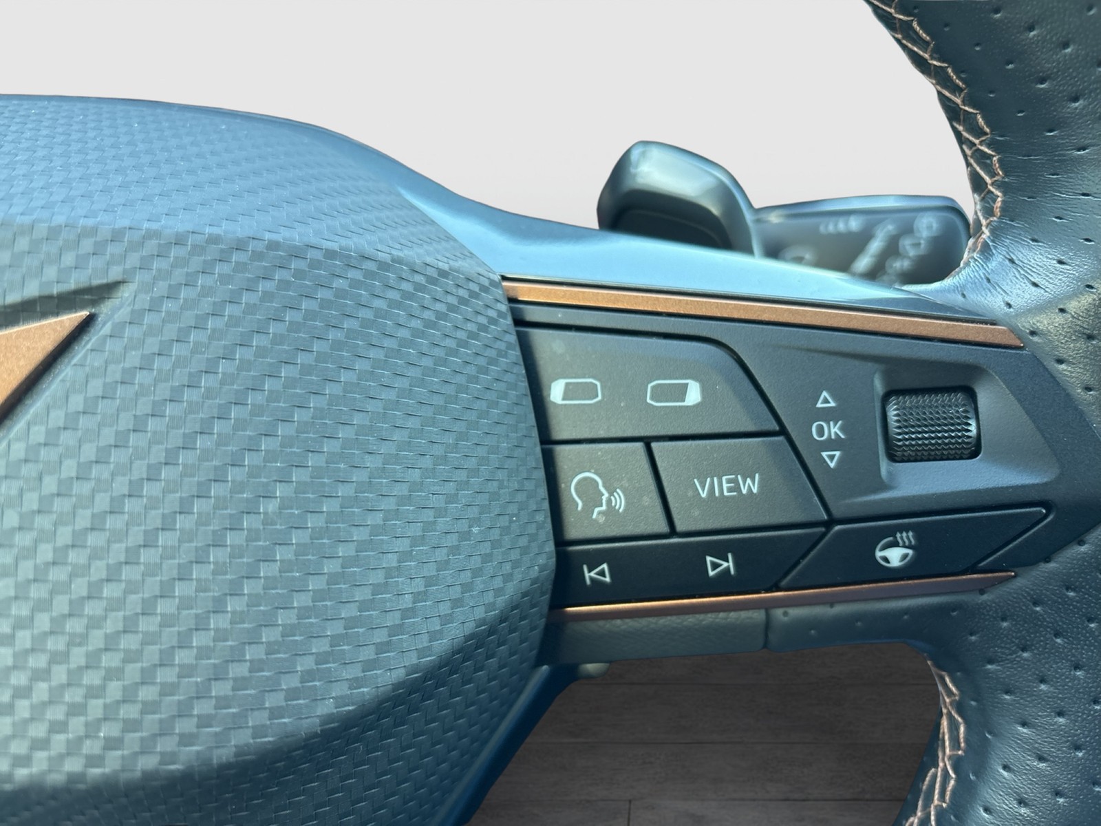 Cupra Leon ST 1.4 HYBRID AHK LM18 NAVI CARPLAY SITZHZ.