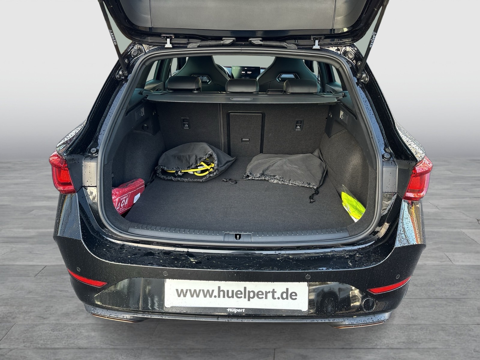 Cupra Leon ST 1.4 HYBRID AHK LM18 NAVI CARPLAY SITZHZ.