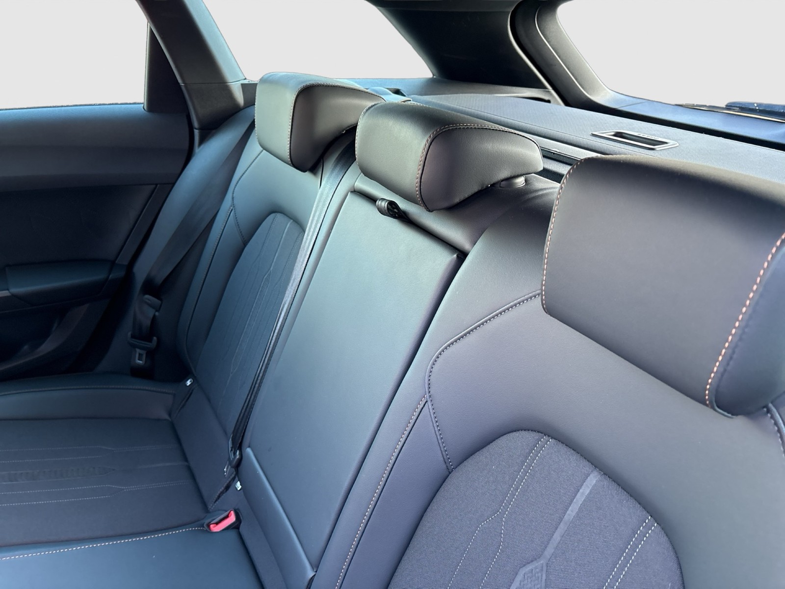 Cupra Leon ST 1.4 HYBRID AHK LM18 NAVI CARPLAY SITZHZ.