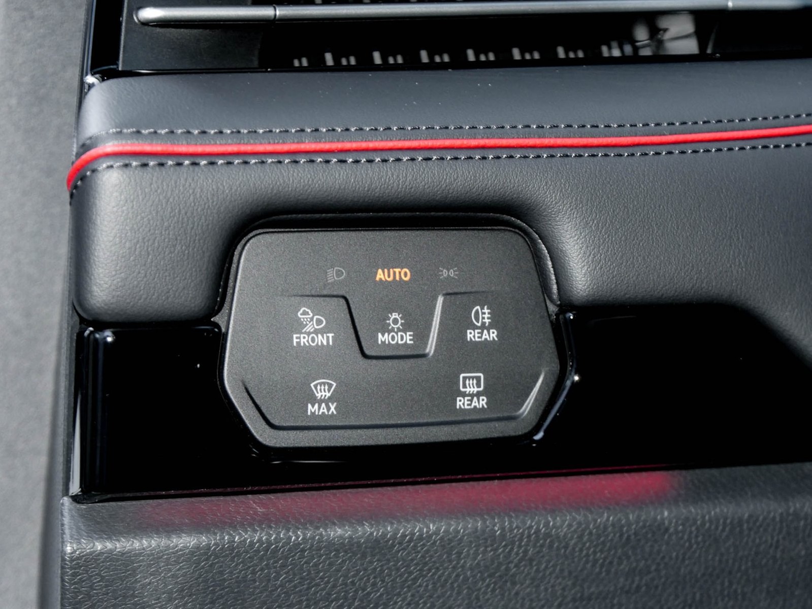 Volkswagen ID.7 GTX 4X4 WÄRMEPUMPE AHK 360CAM ACC LM20 NAVI