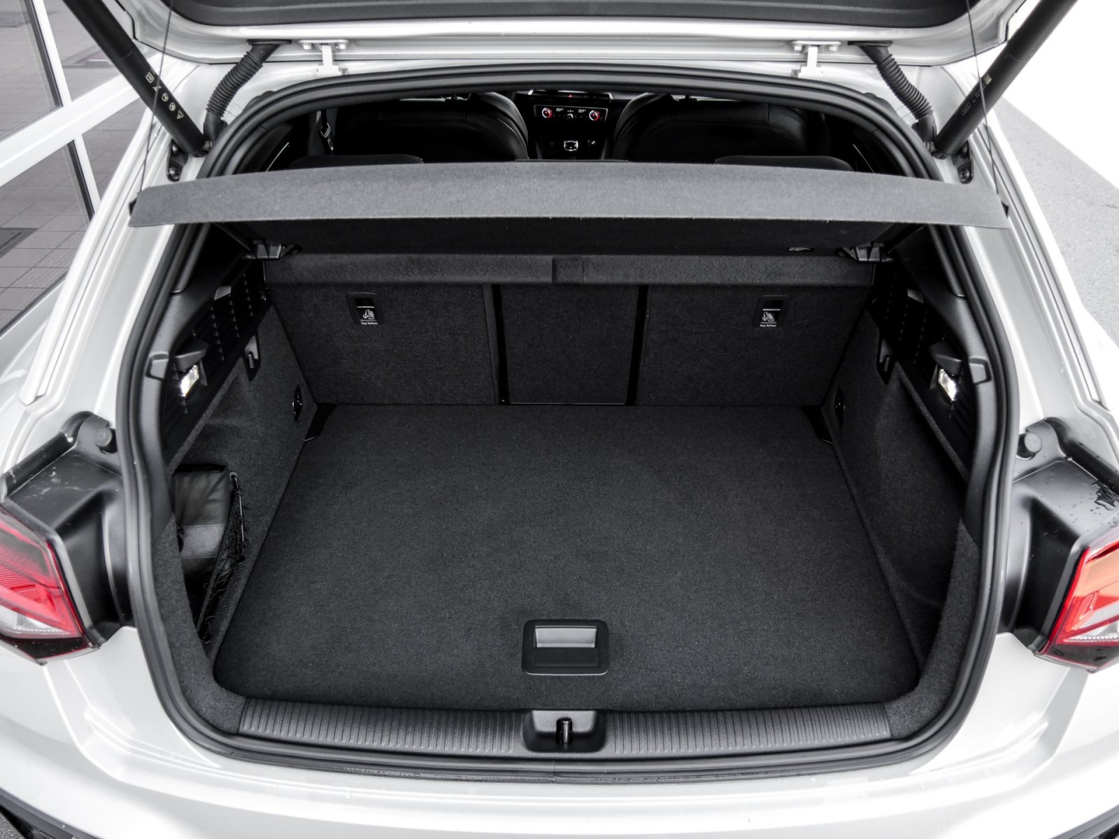 Audi Q2 30 S LINE BLACKPAK NAVI+ AHK VIRTUAL COCKPIT