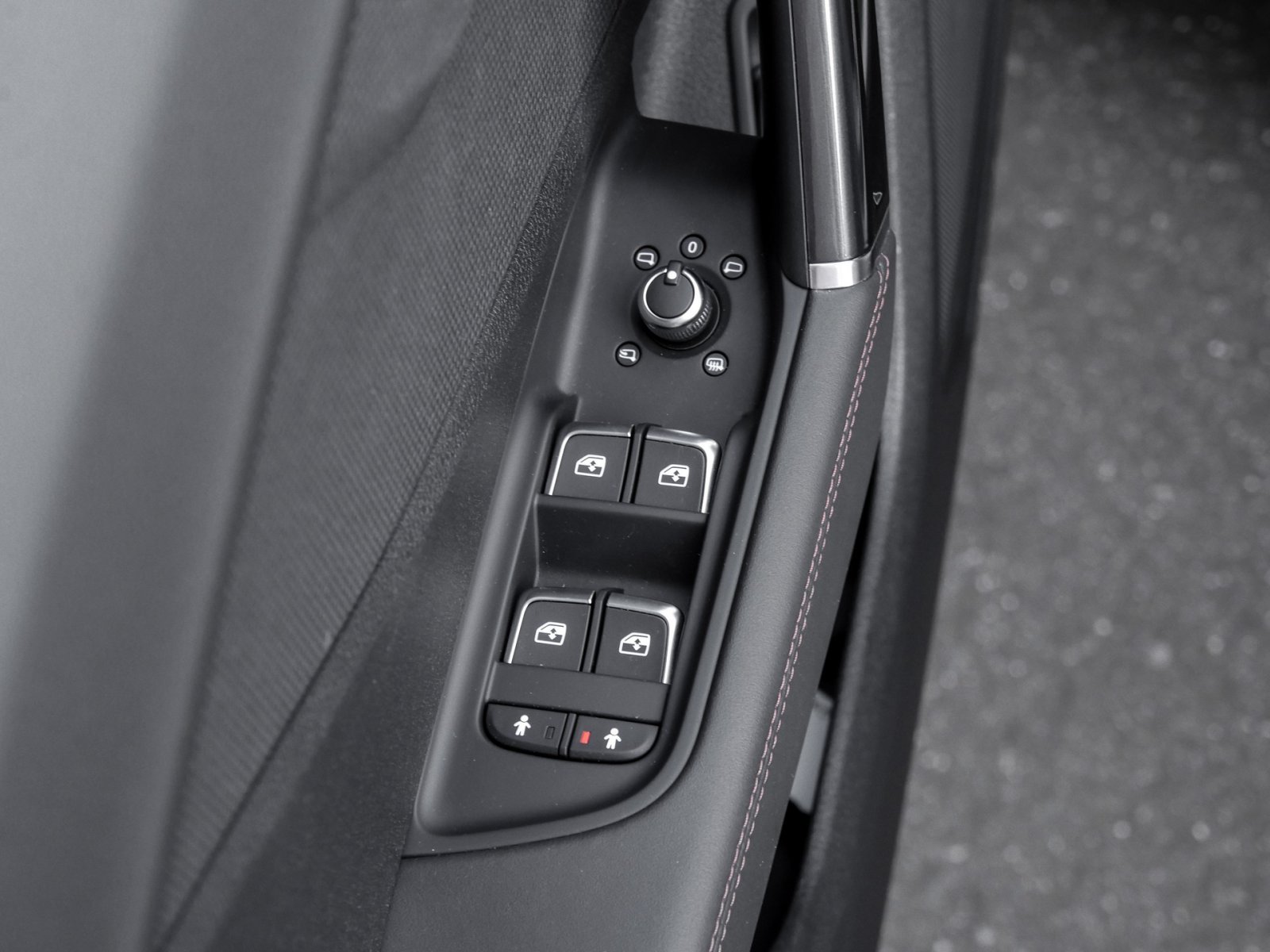 Audi Q2 30 S LINE BLACKPAK NAVI+ AHK VIRTUAL COCKPIT