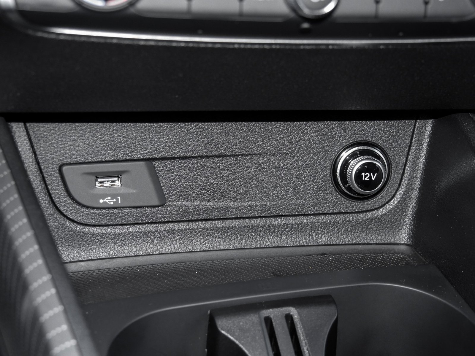 Audi Q2 30 S LINE BLACKPAK NAVI+ AHK VIRTUAL COCKPIT