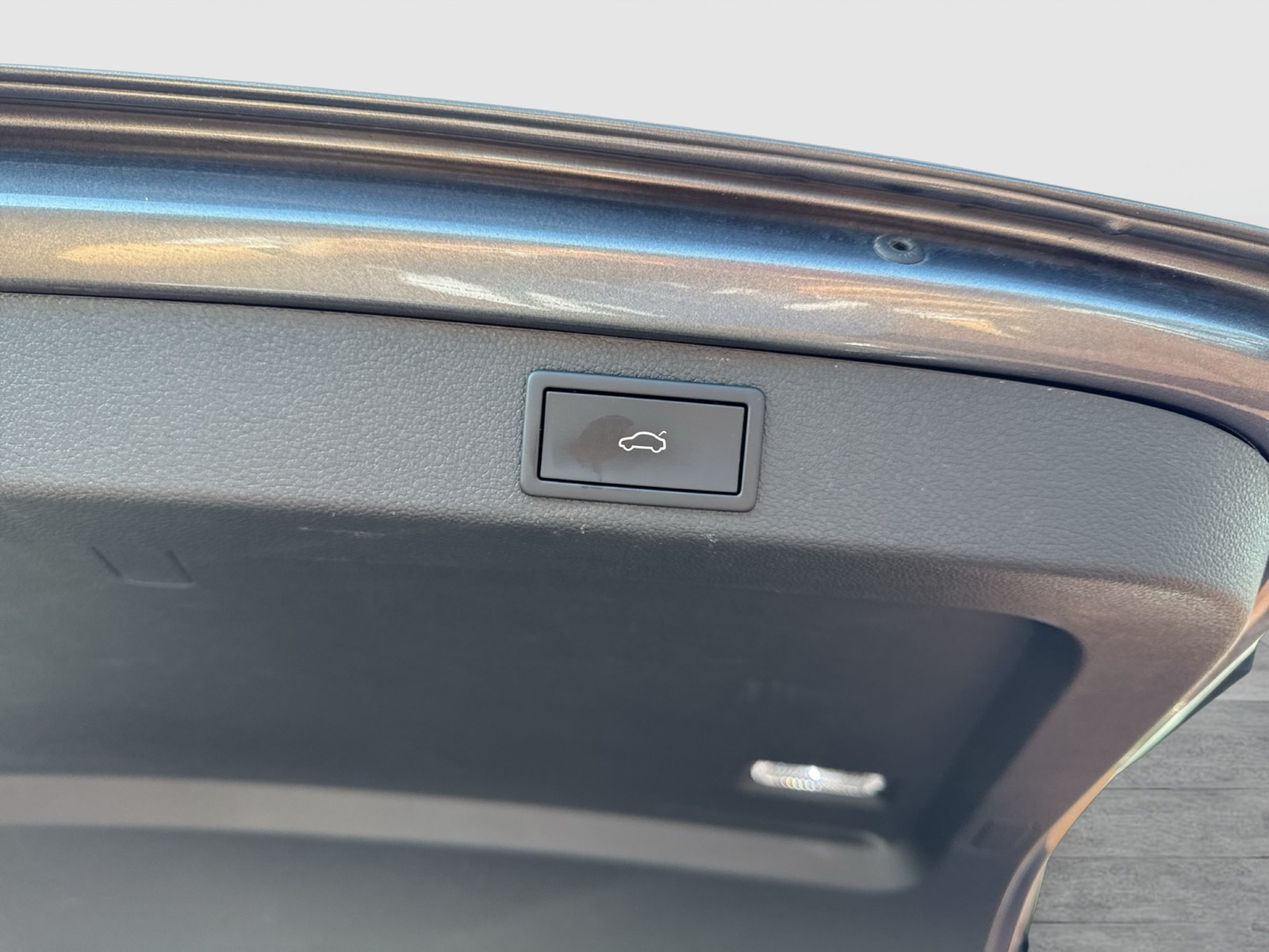 Skoda Superb Combi 2.0 PREMIUM EDITION 4X4 LEDER AHK