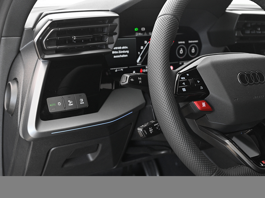 Audi RS3 Limousine VMAX 280 KM/H MATRIXLED LM19
