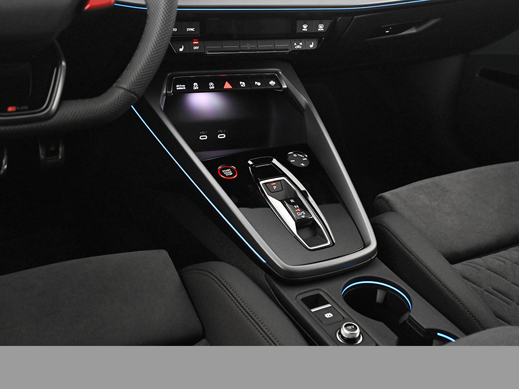 Audi RS3 Limousine VMAX 280 KM/H MATRIXLED LM19