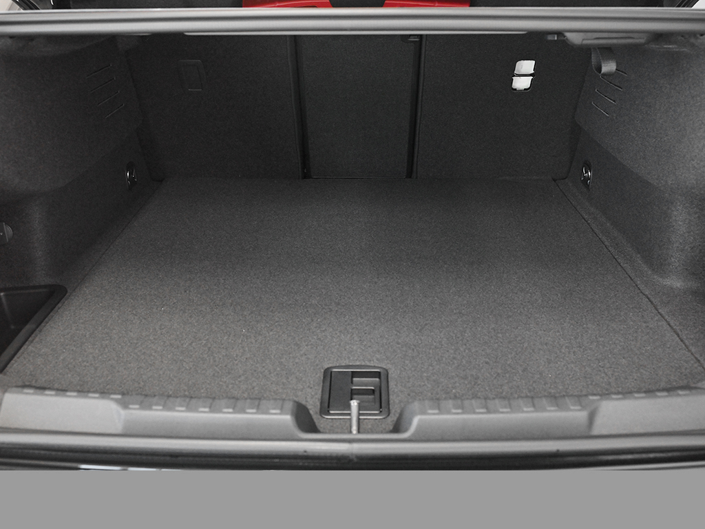 Audi RS3 Limousine VMAX 280 KM/H MATRIXLED LM19