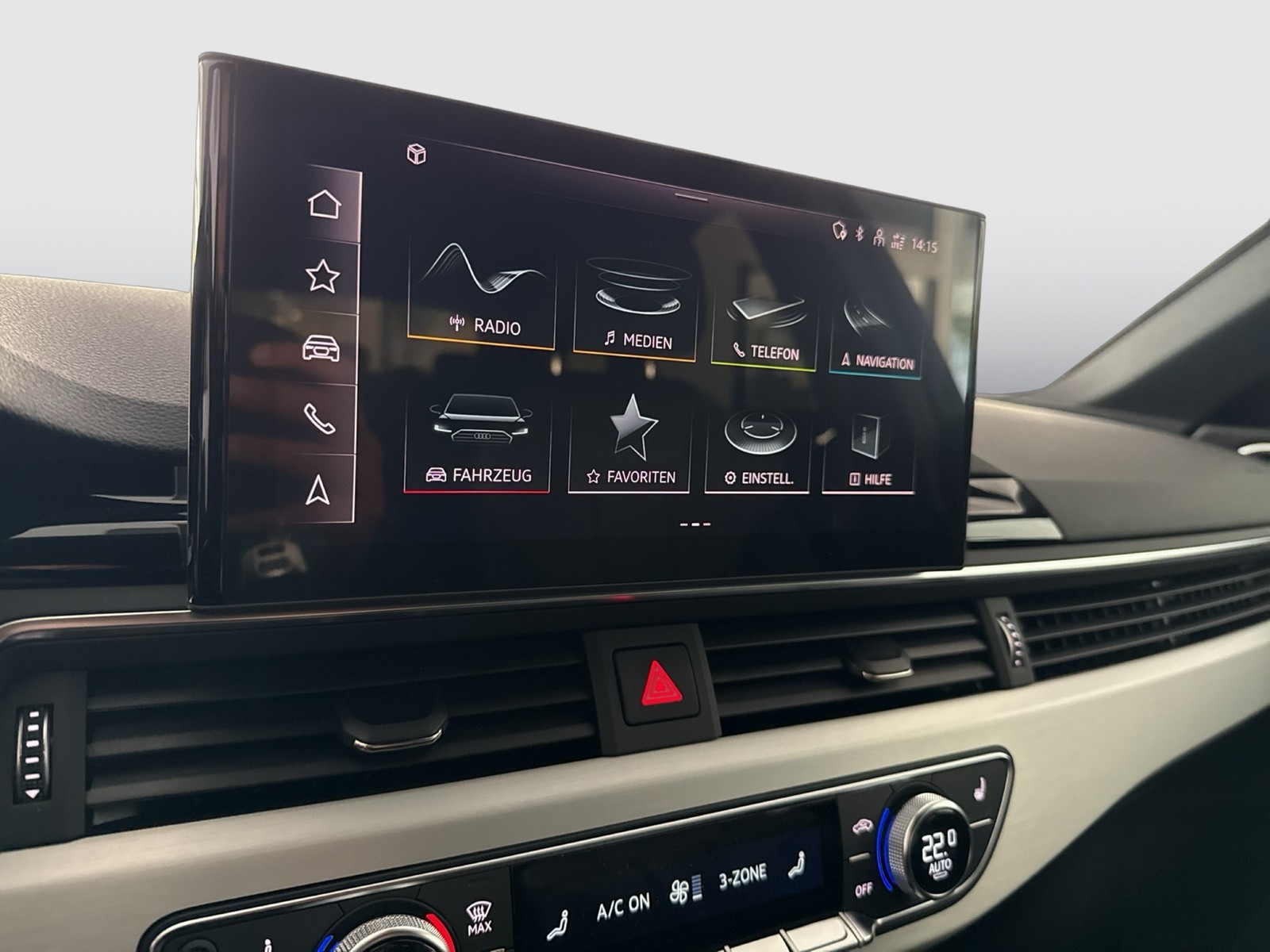 Audi A4 Avant 40 S LINE competition BLACKPAK ALU19 eKLAPPE