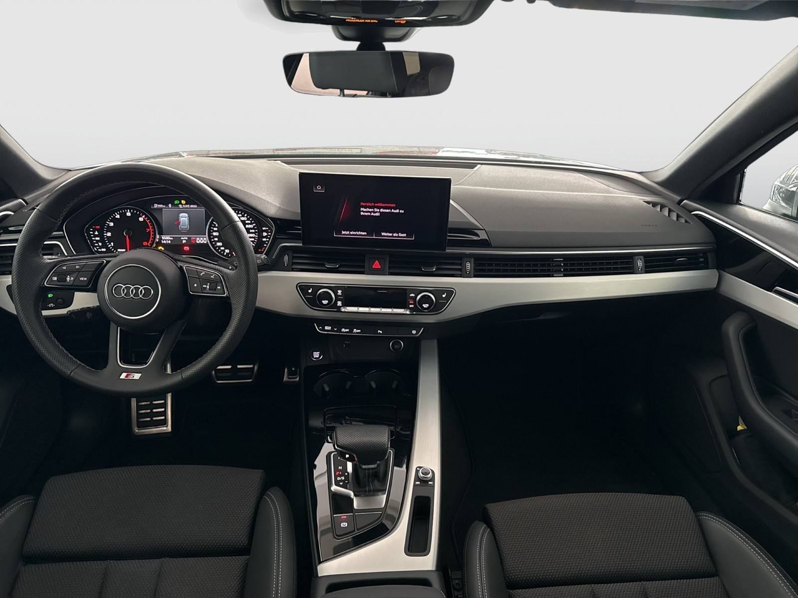 Audi A4 Avant 40 S LINE competition BLACKPAK ALU19 eKLAPPE