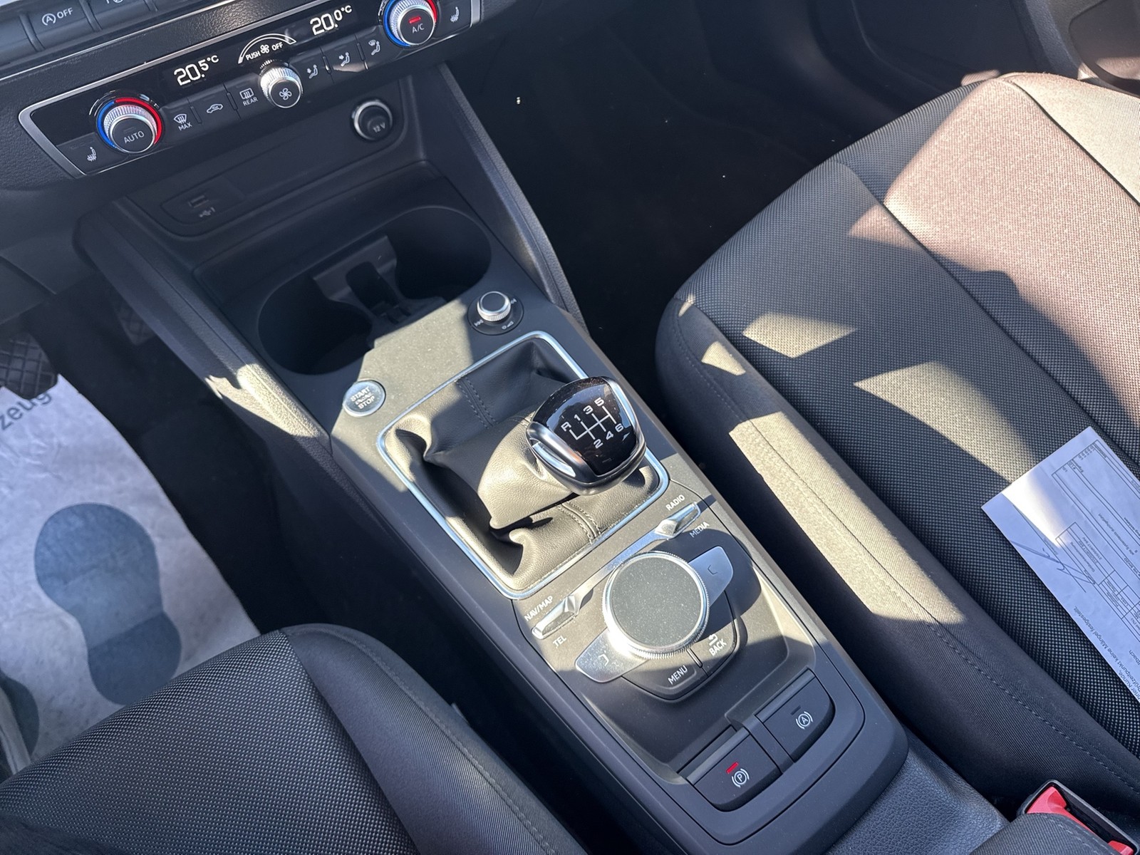 Audi Q2 30 S LINE KAMERA eKLAPPE NAVI ALU17" SITZHEIZ.