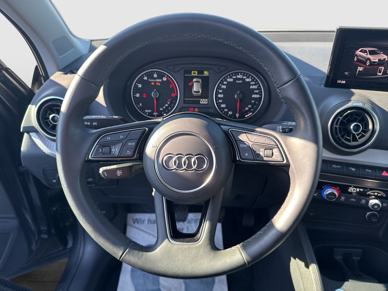 Audi Q2 30 S LINE KAMERA eKLAPPE NAVI ALU17" SITZHEIZ.
