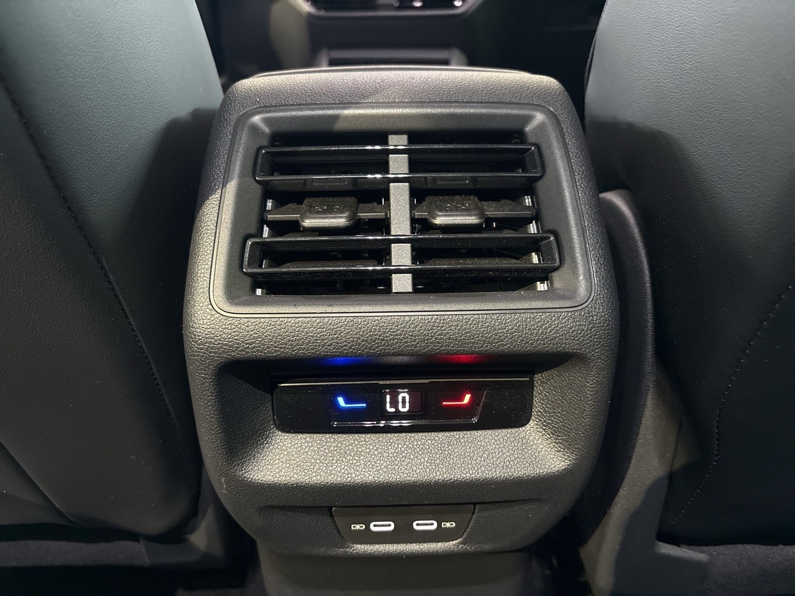 Volkswagen Tiguan 2.0 GOAL 4X4 AHK 360°CAM ACC NAVI CARPLAY