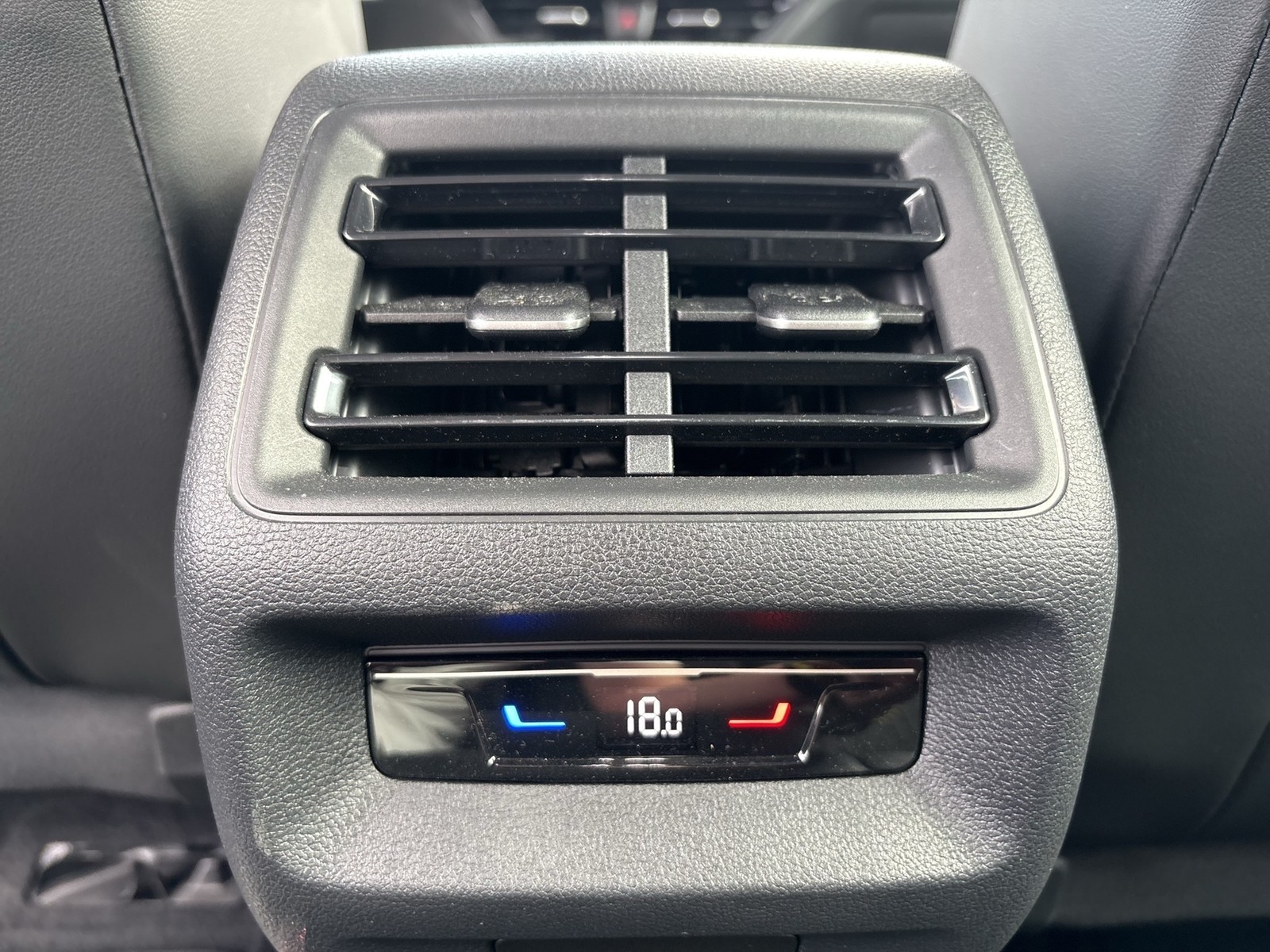 Volkswagen Tayron 1.5 HYBRID LIFE AHK CAM ACC LM18 CARPLAY