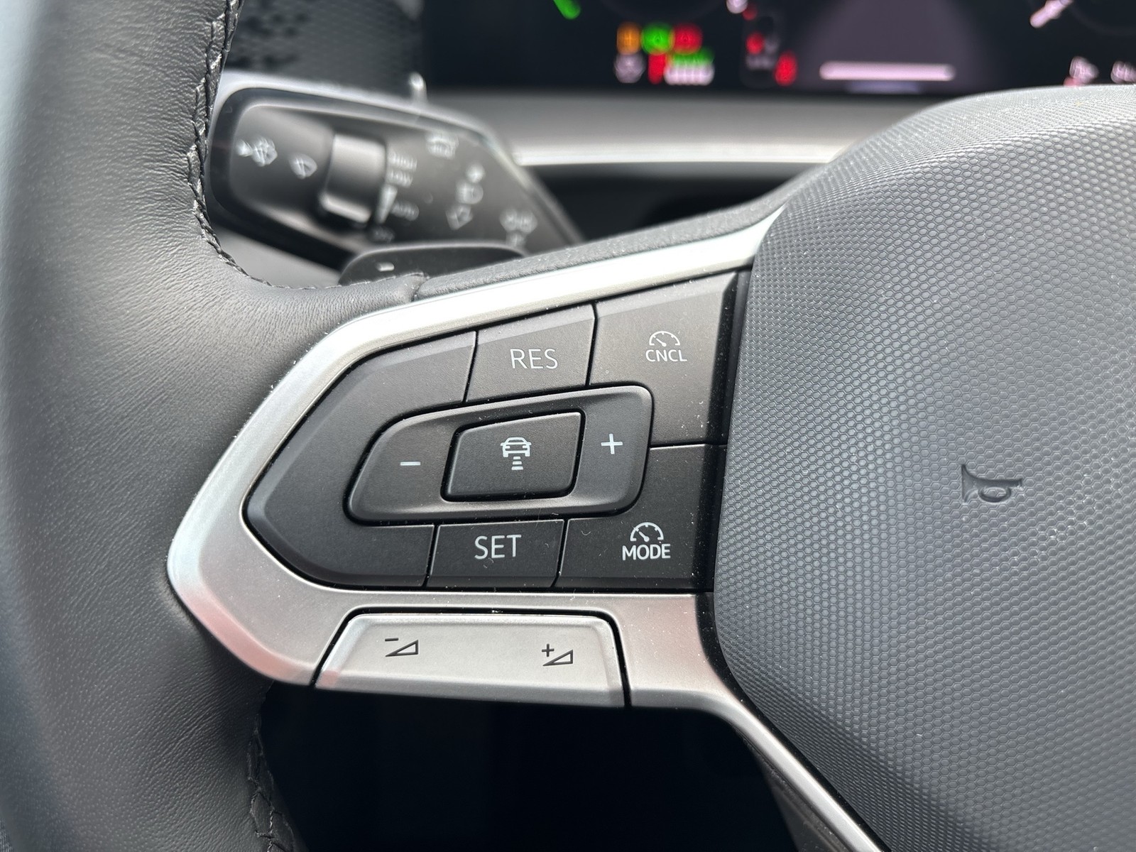 Volkswagen Tayron 1.5 HYBRID LIFE AHK CAM ACC LM18 CARPLAY
