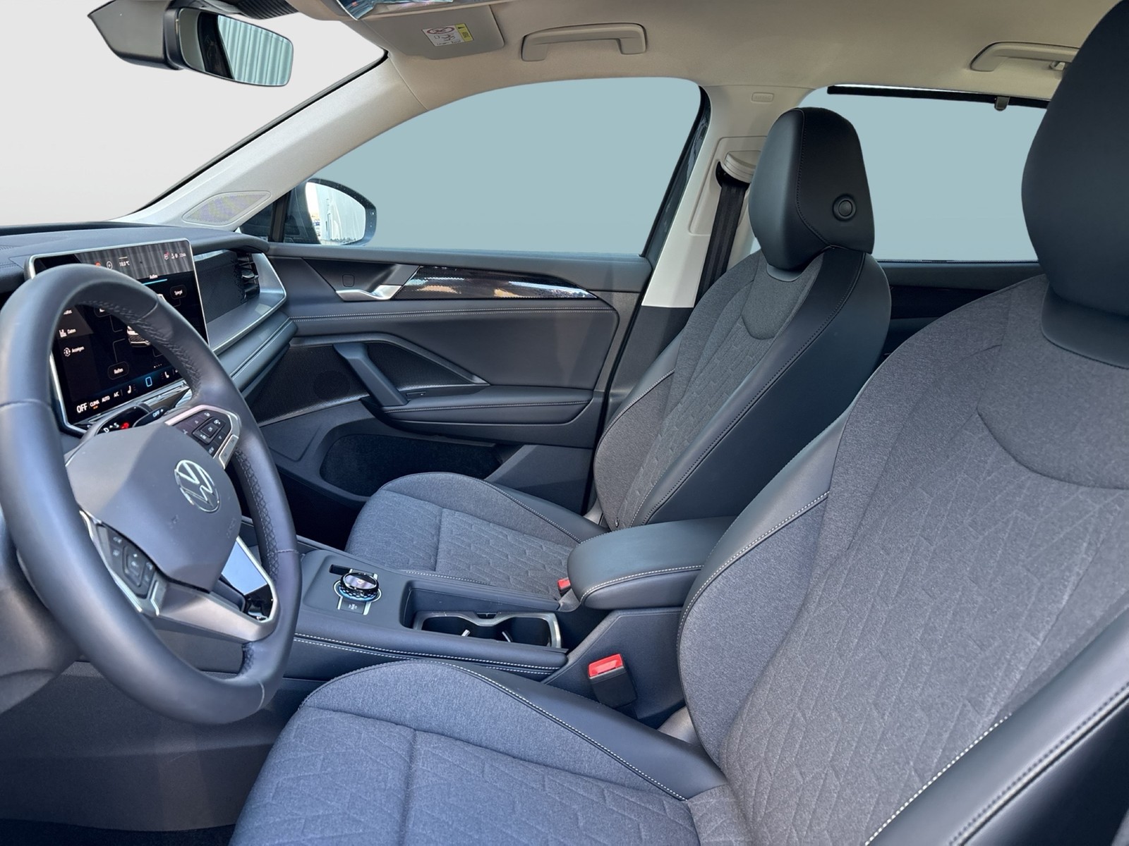 Volkswagen Tayron 1.5 HYBRID LIFE AHK CAM ACC LM18 CARPLAY