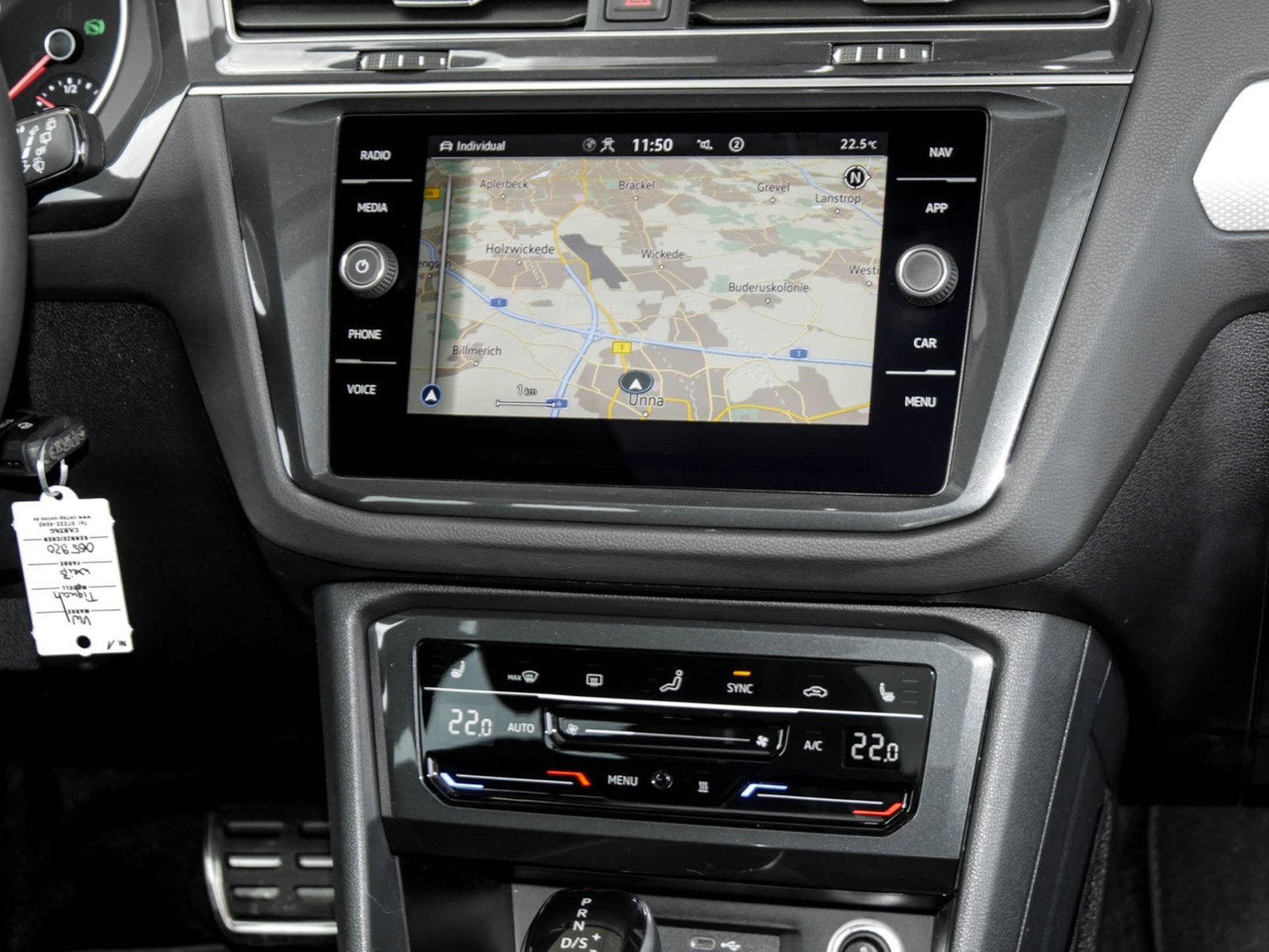 Volkswagen Tiguan 2.0 MOVE STANDHZ. PANO AHK CAM ACC LM17