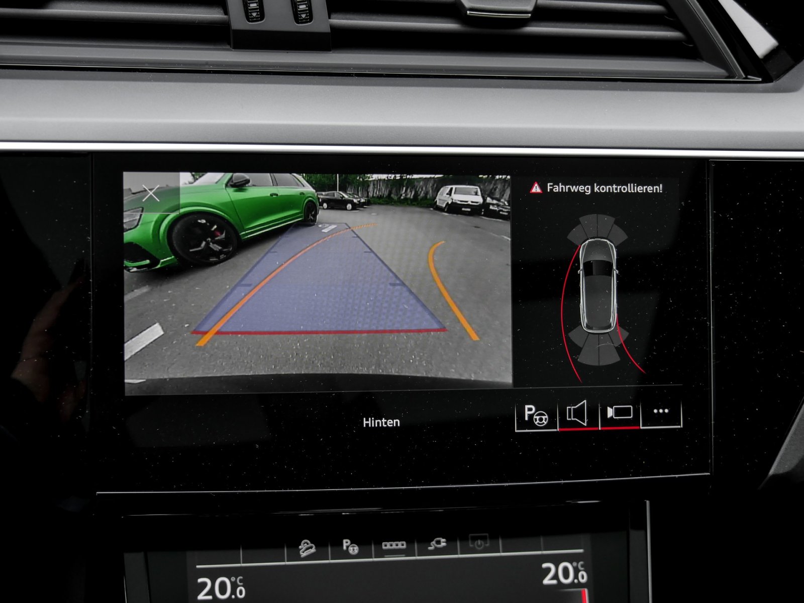 Audi e-tron 50 quattro S-LINE NAVI PANO AHK CAM LM20