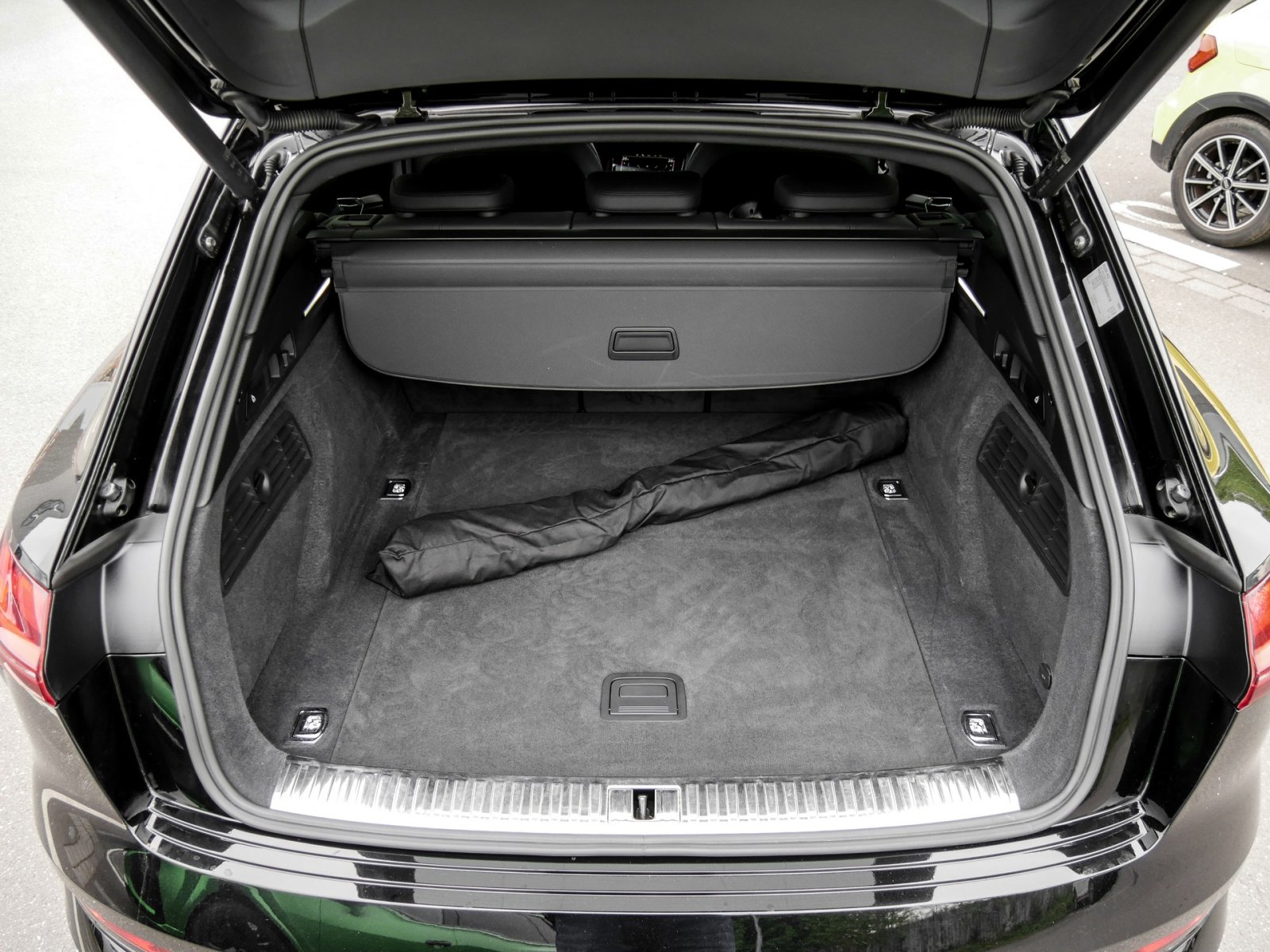 Audi e-tron 50 quattro S-LINE NAVI PANO AHK CAM LM20