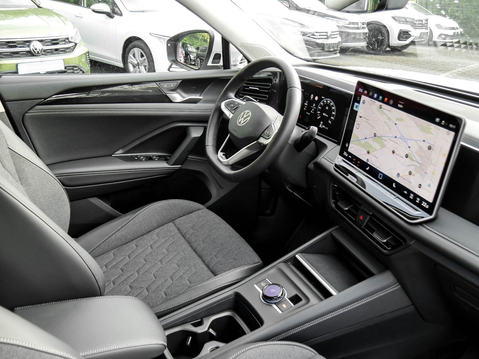 Volkswagen Tiguan 2.0 Life AHK NAVI ALU KAMERA SITZHEIZ