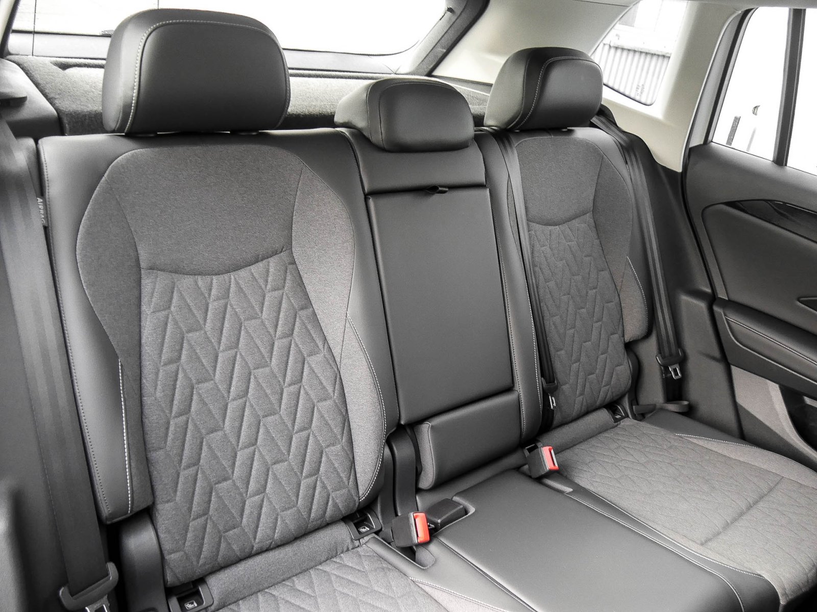 Volkswagen Tiguan 2.0 Life AHK NAVI ALU KAMERA SITZHEIZ