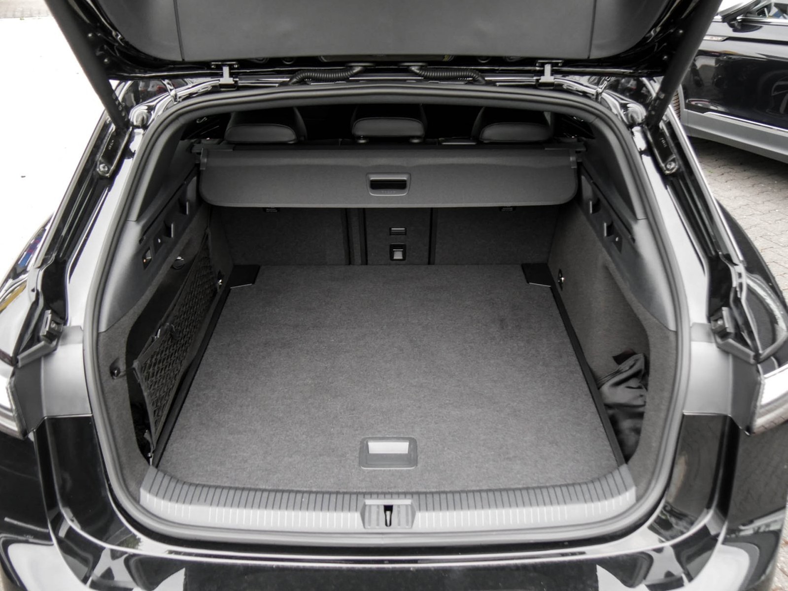 Volkswagen ID.7 Tourer PRO AHK 360°CAM ACC LM20 E-KLAPPE
