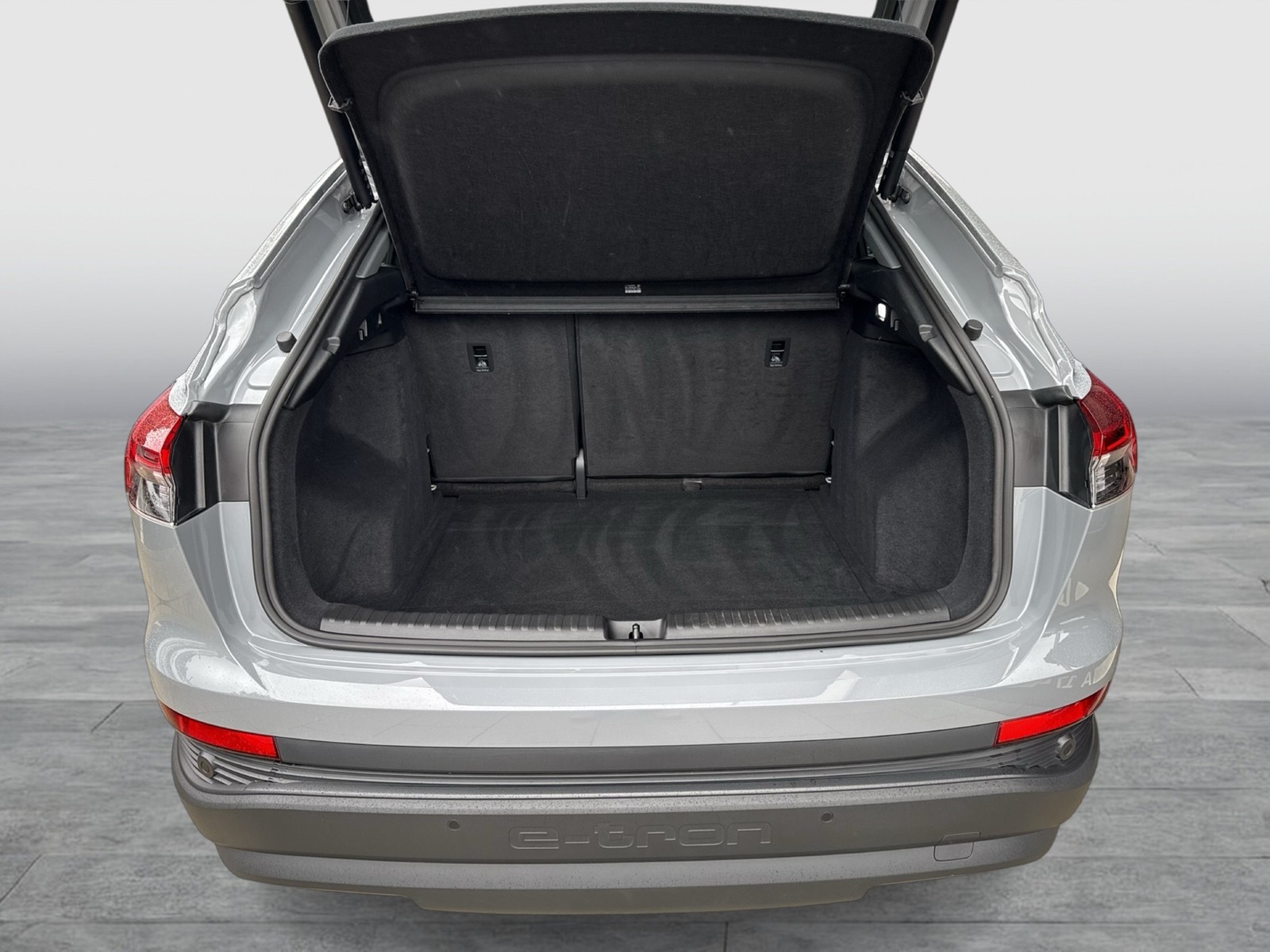 Audi Q4 e-tron Sportback 35 KAMERA ACC ALU19 eKLAPPE NAVI+