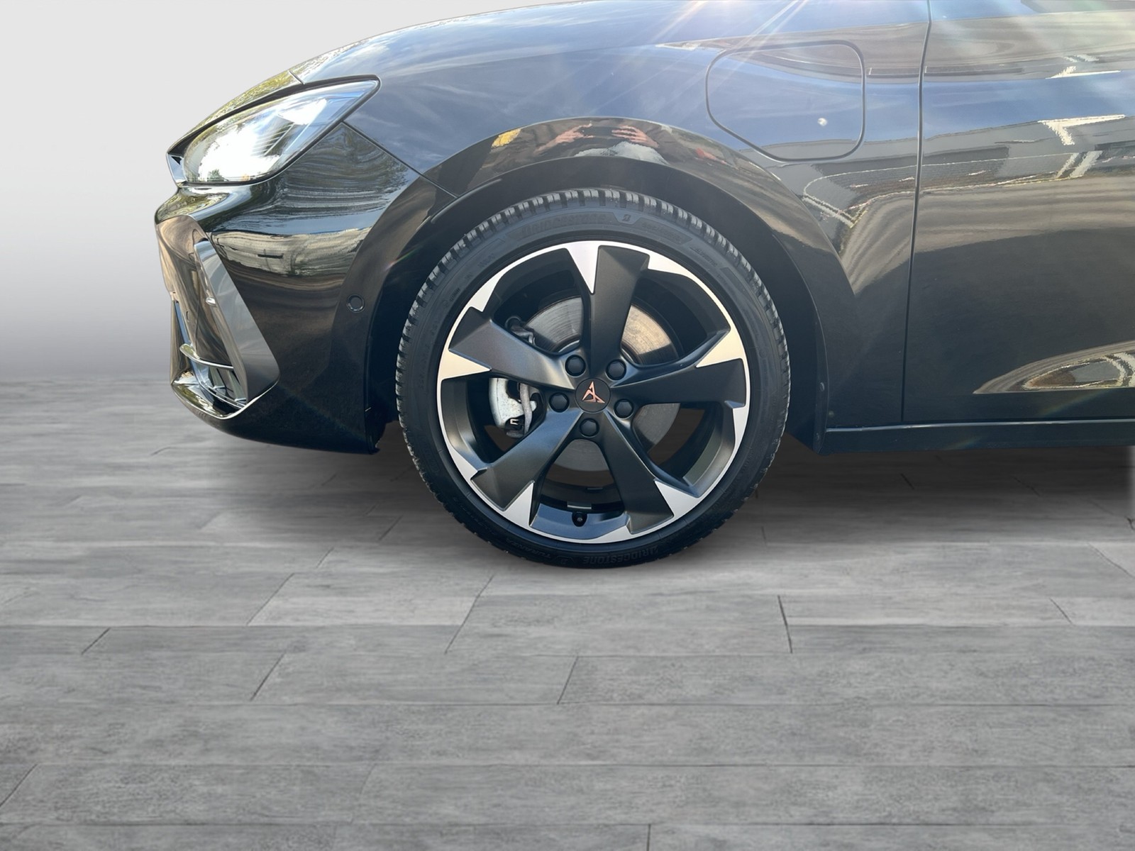 Cupra Leon ST 1.5 HYBRID AHK CAM ACC LM18 EKLAPPE NAVI