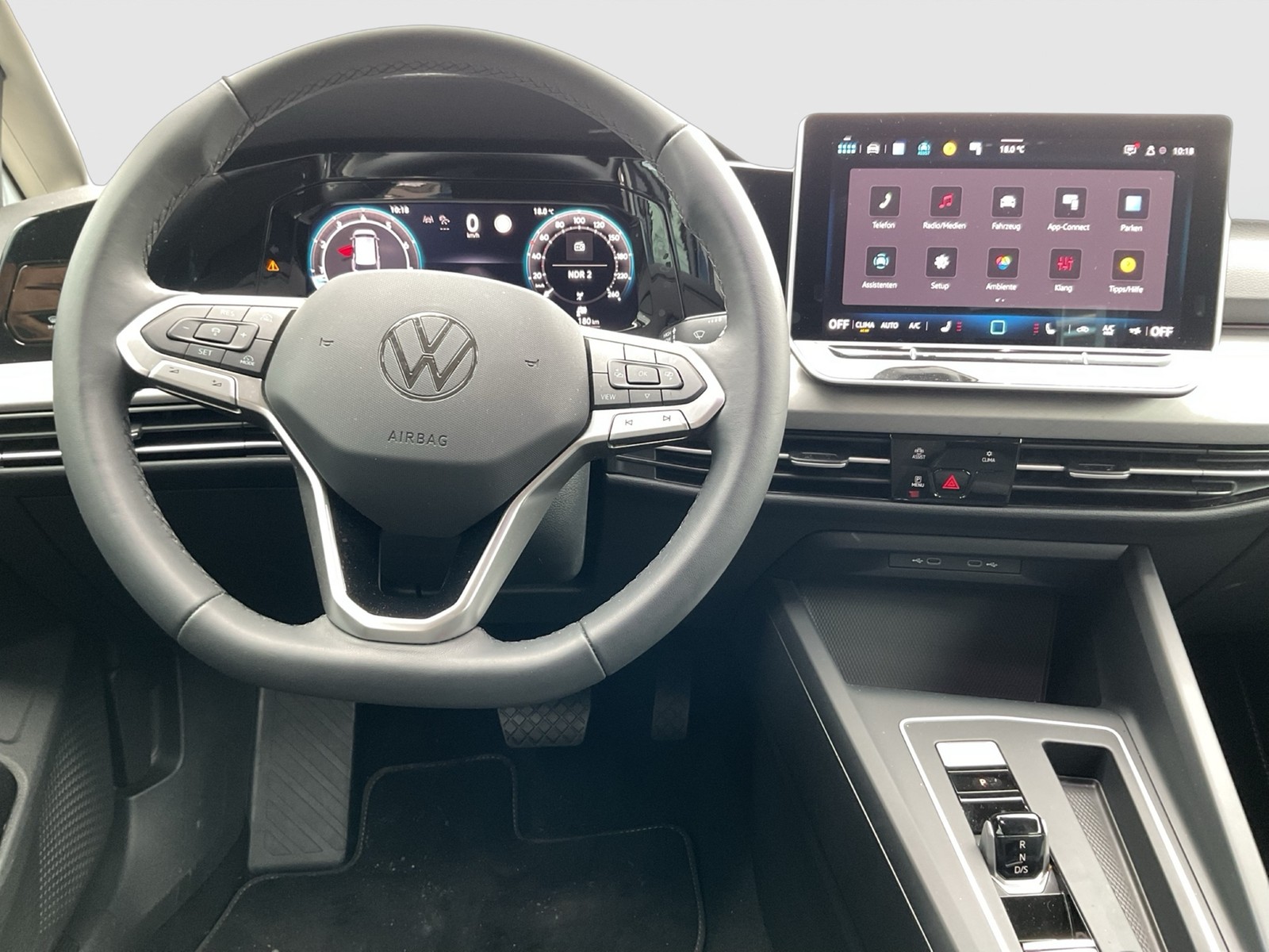 Volkswagen Golf Variant VIII 1.5 eTSI LIFE ACC CARPLAY ALU