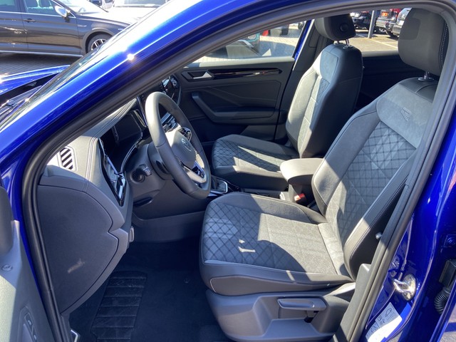 Volkswagen T-Roc 1.5 R-LINE BLACK STYLE PANO AHK CAM LM19