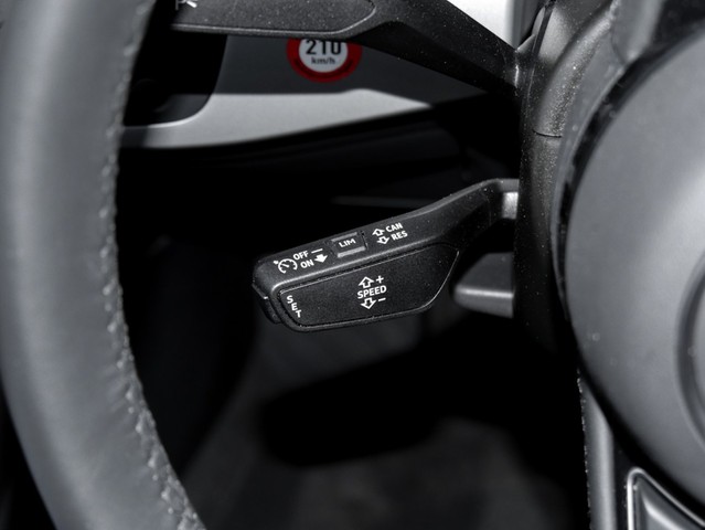 Audi A4 40 quattro S LINE BLACKPAK CAM LM18 NAVI+