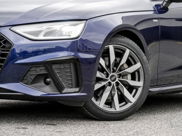 Audi A4 40 quattro S LINE BLACKPAK CAM LM18 NAVI+